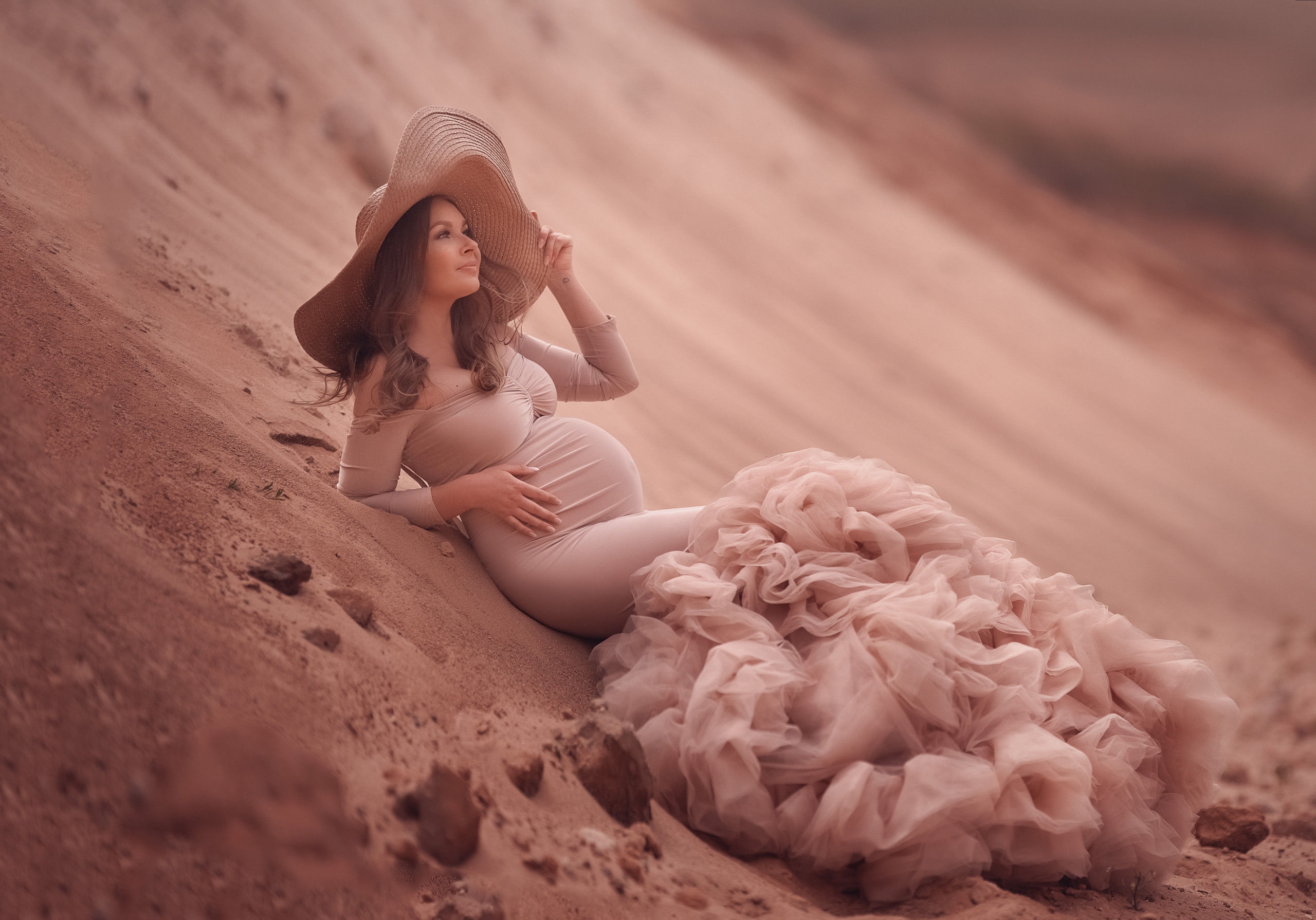 Babybauch Outdoor. Nadine Brecht