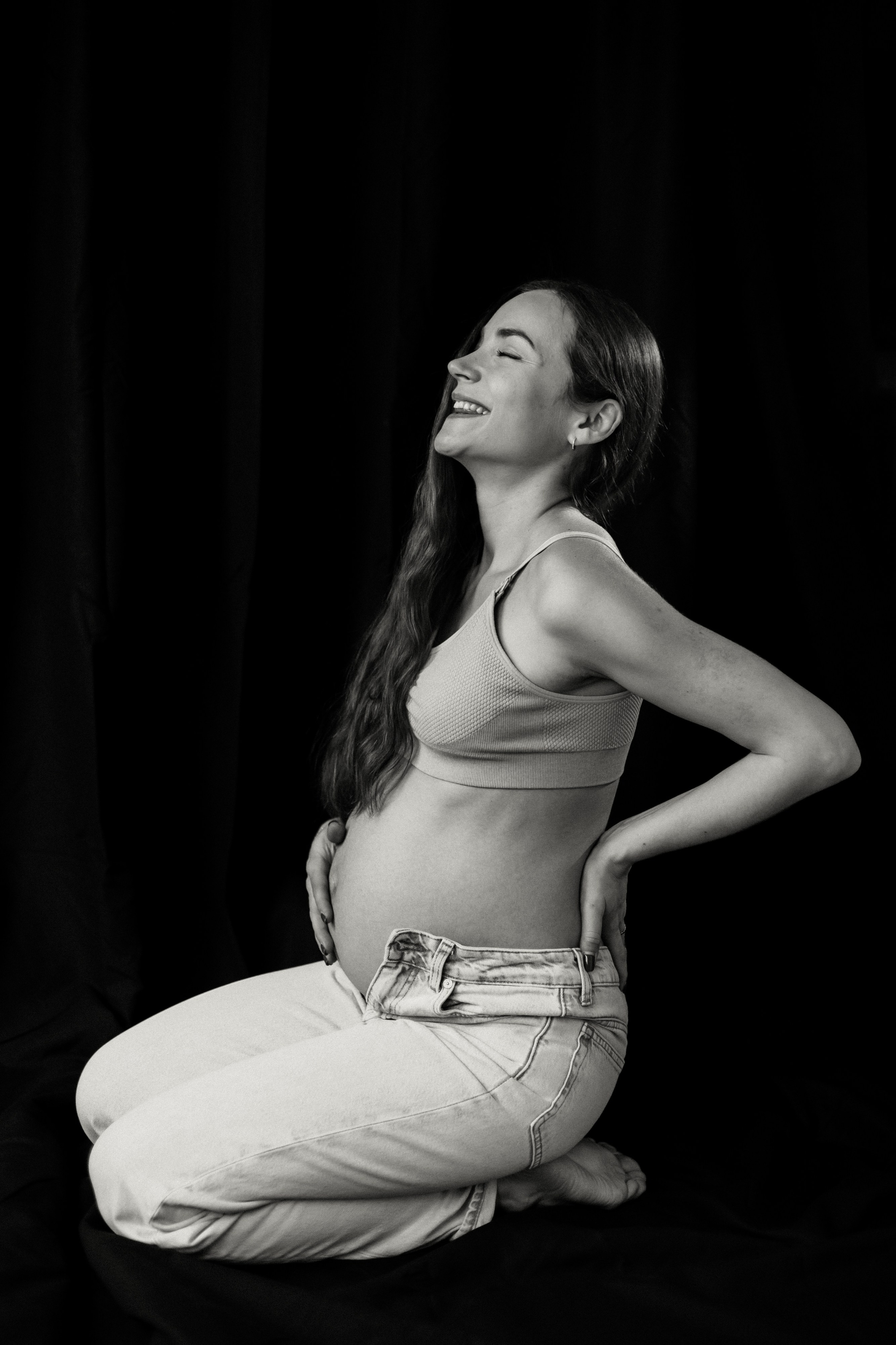 Pregnancy shooting at home. Elena Gorobets. Photographer in Zagreb
