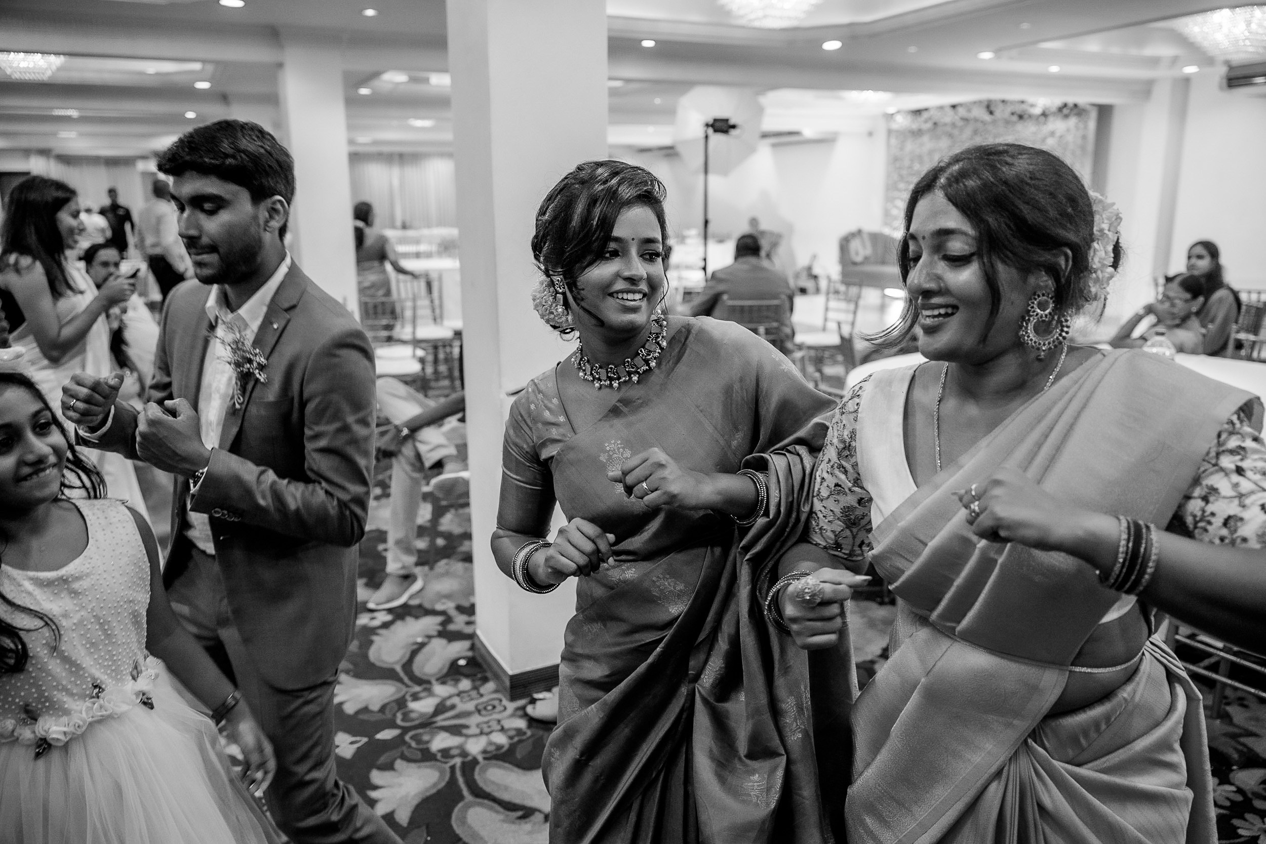 Top Tamil Wedding Photographer in Colombo | Ceylon Stories