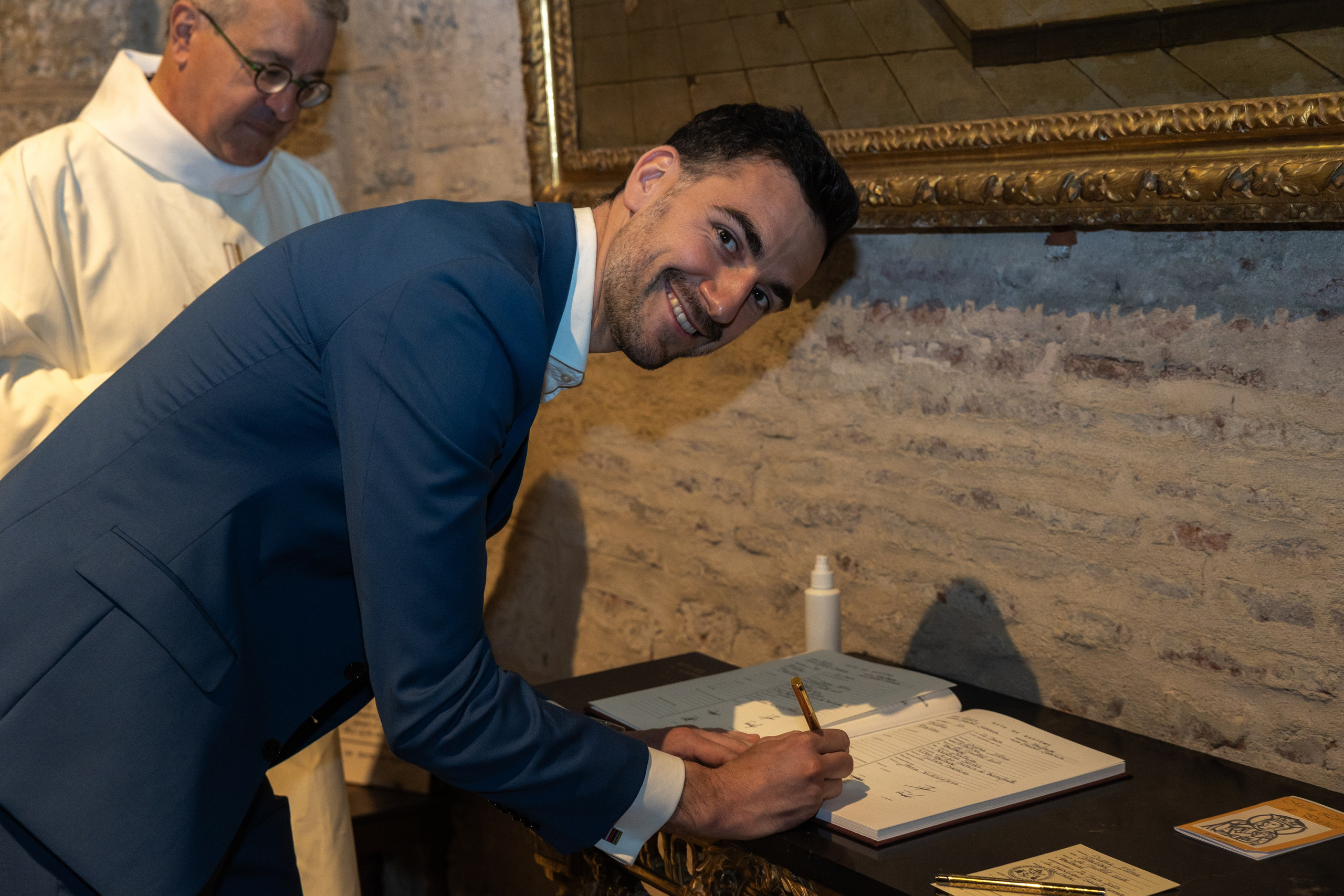 The Baptism of Diana in the Church of Saint-Sernin in Toulouse. Eugénie Smirnova — Photographe à Toulouse et dans le Sud-Ouest