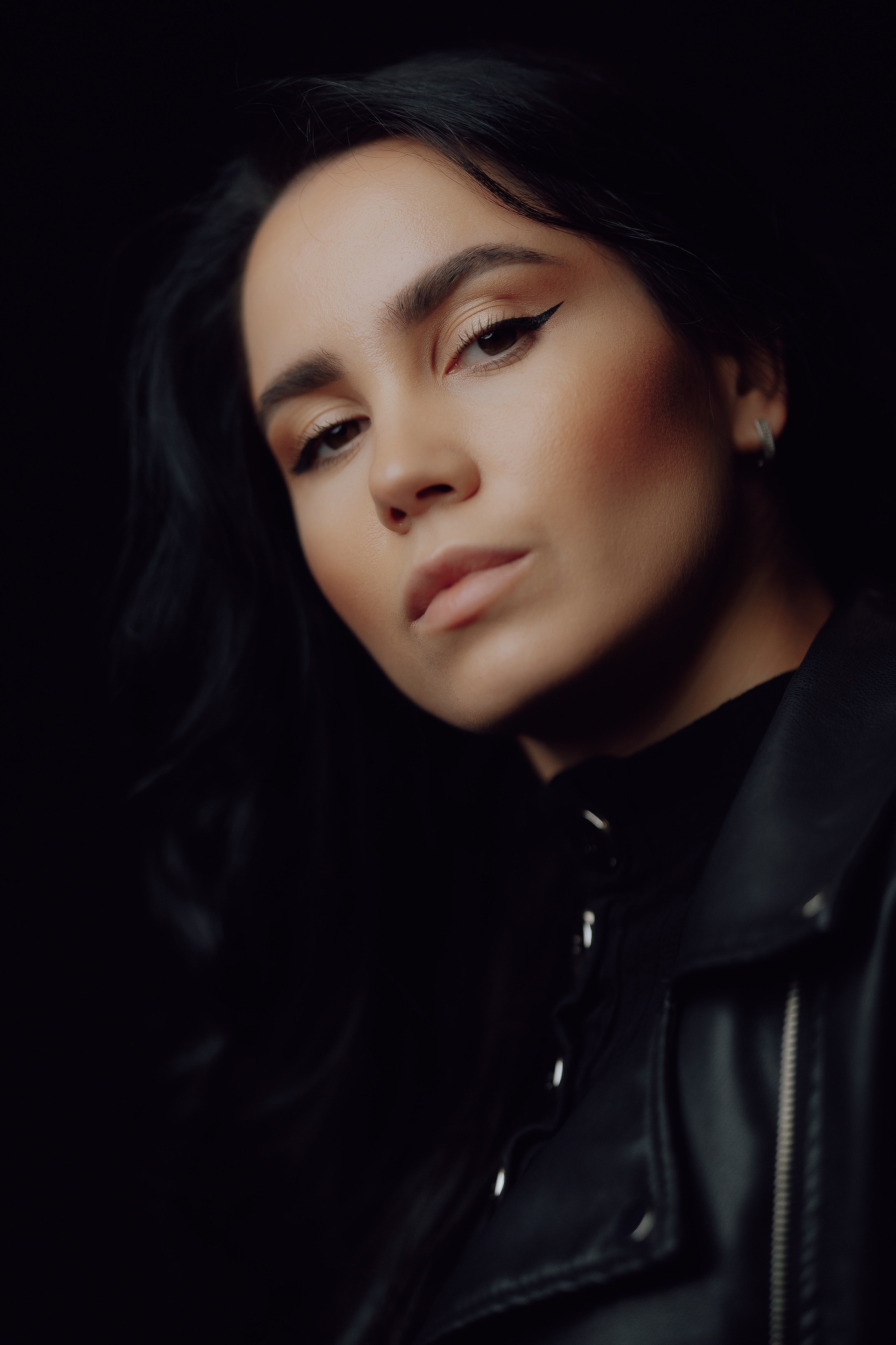 Black. Duca Mihai-Fotograf