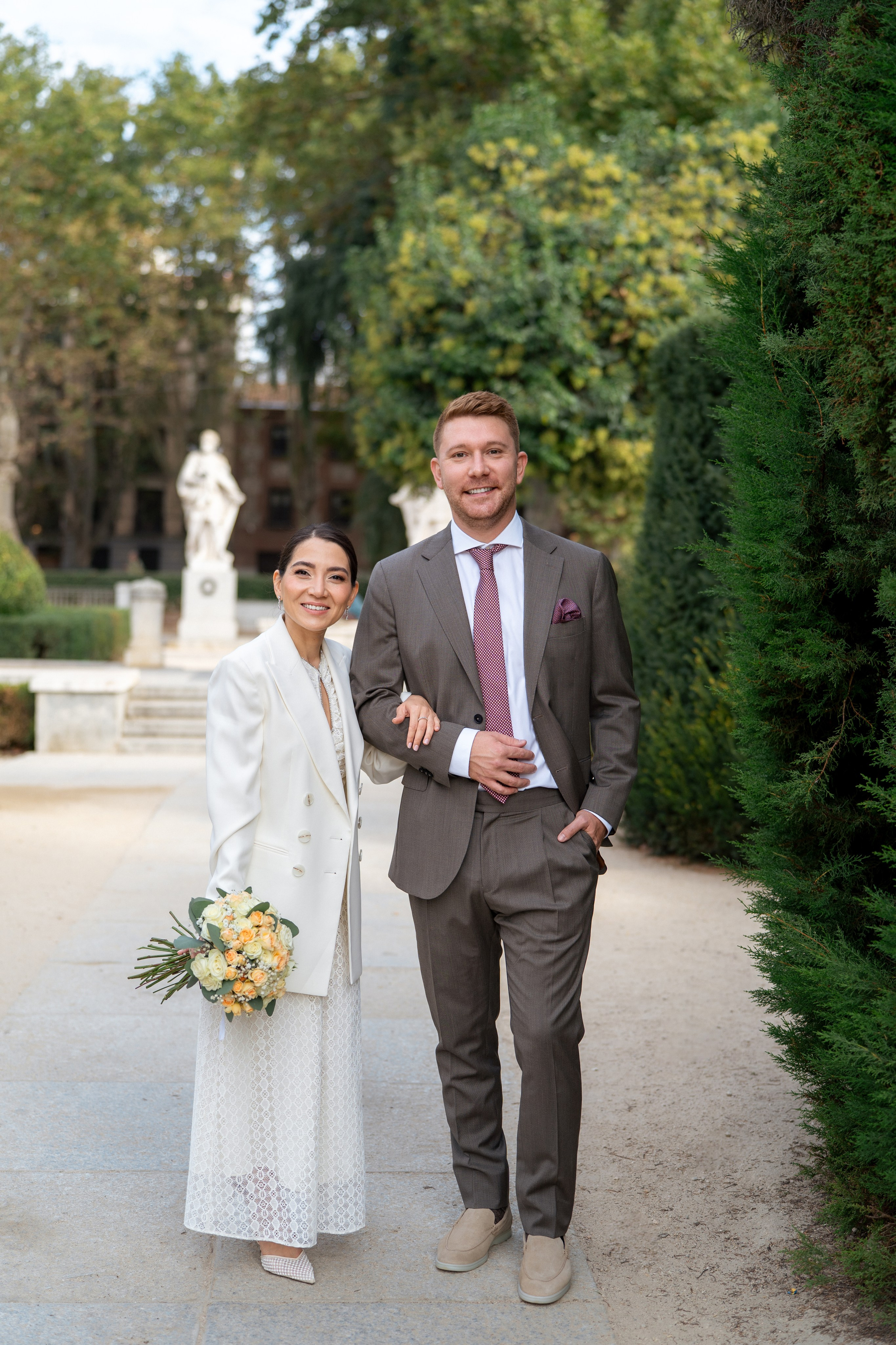 Elopement photoshoot in Madrid city centre. Fotógrafo en Madrid, España. Alyona Belyaninova