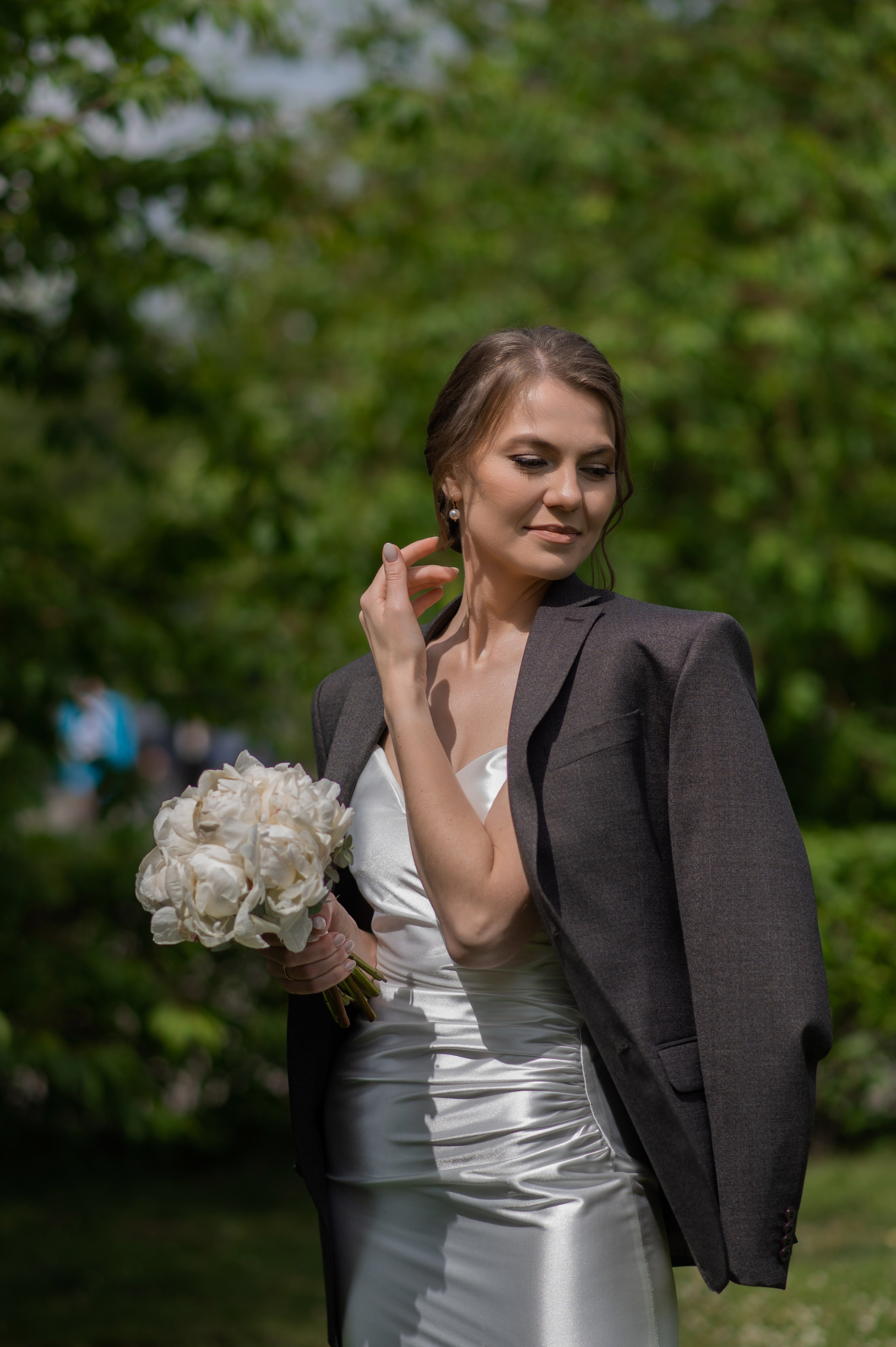 Light. Wedding and commercial photographer