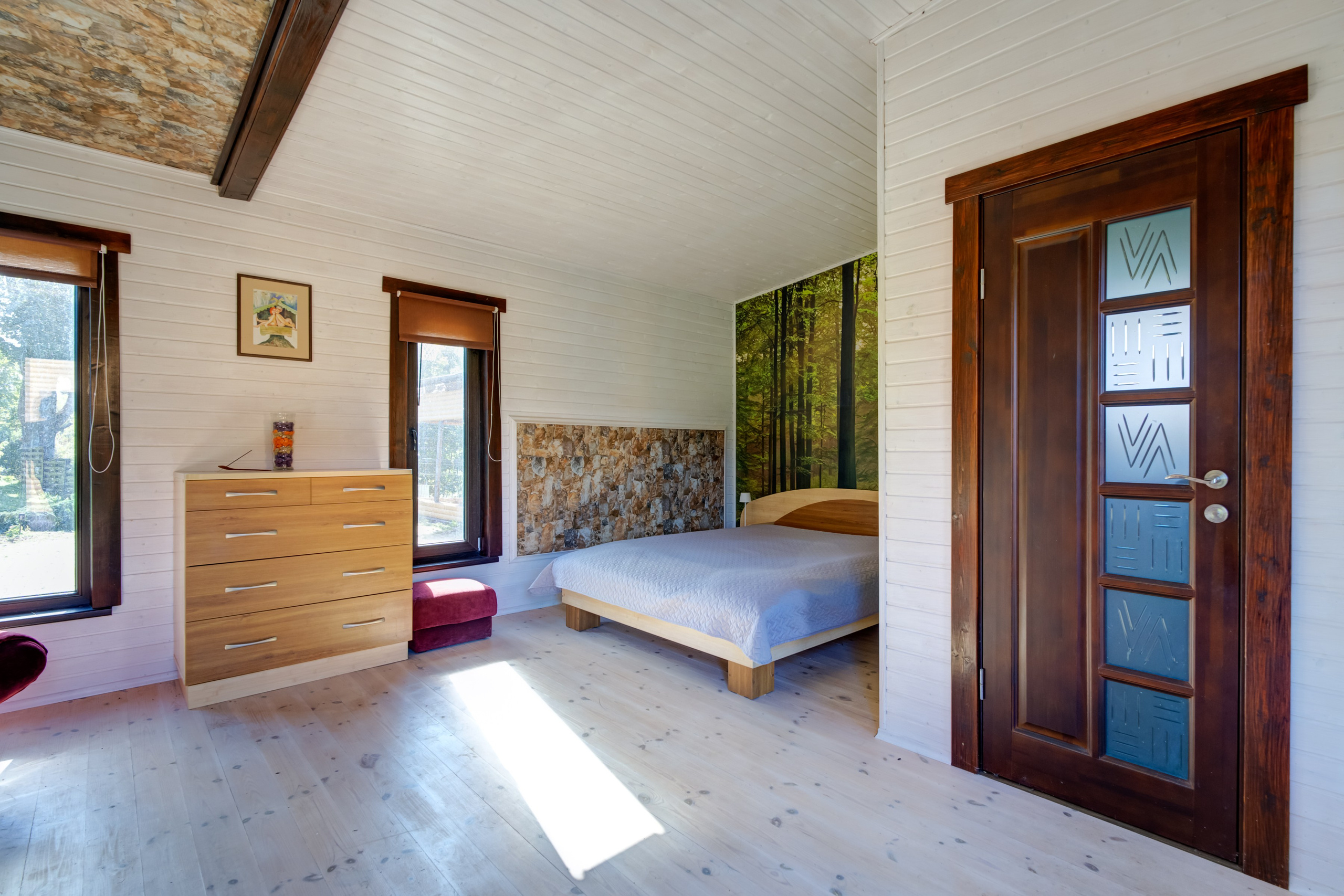 Sadyba Vinliaus r. prie ežero. Elina Sapiega fotografė Vilniuje