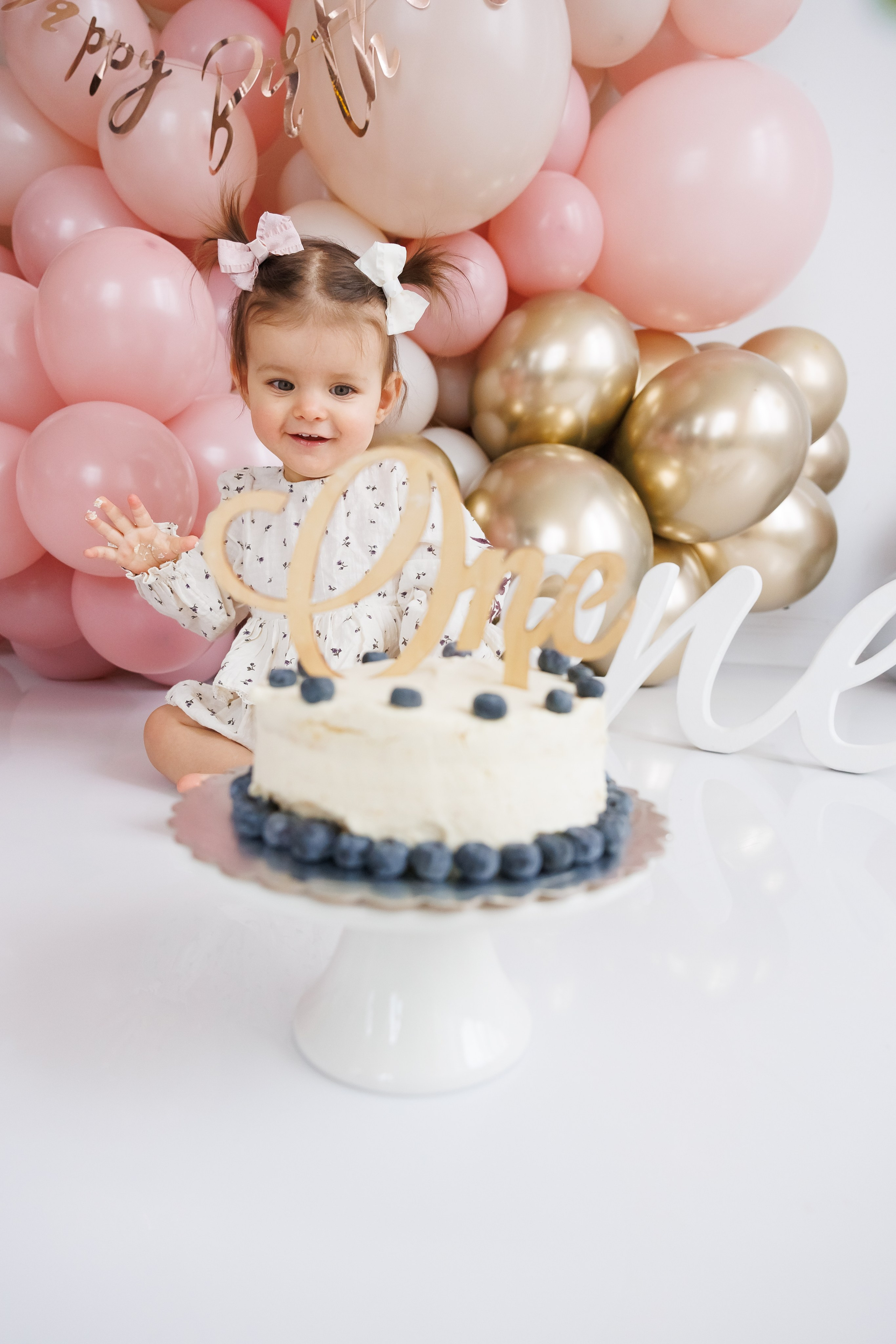 Smash cake. Фотограф Ирина Йотова