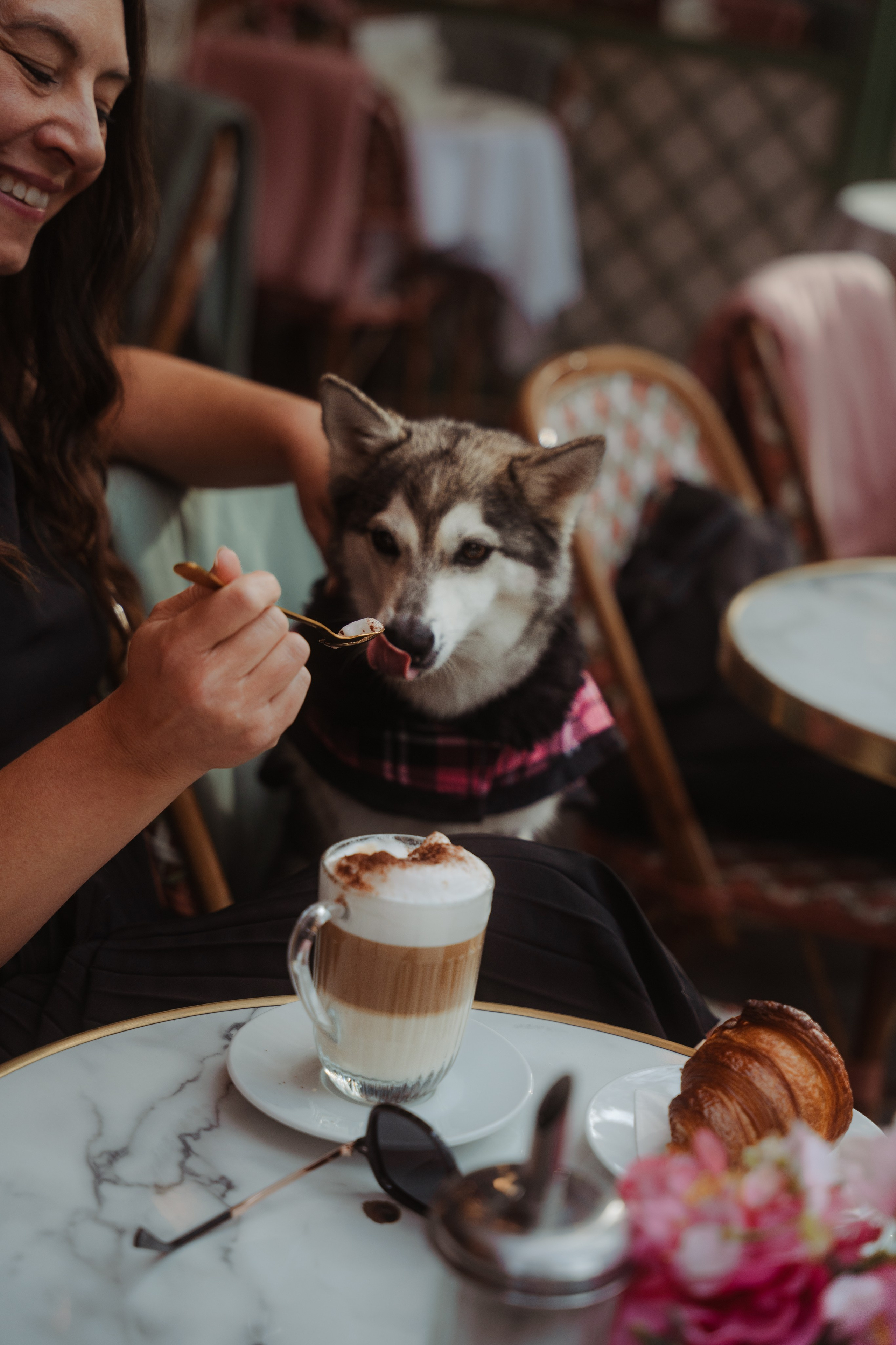 Regina & Luna in Paris. Paris photographer — Polina Osipova