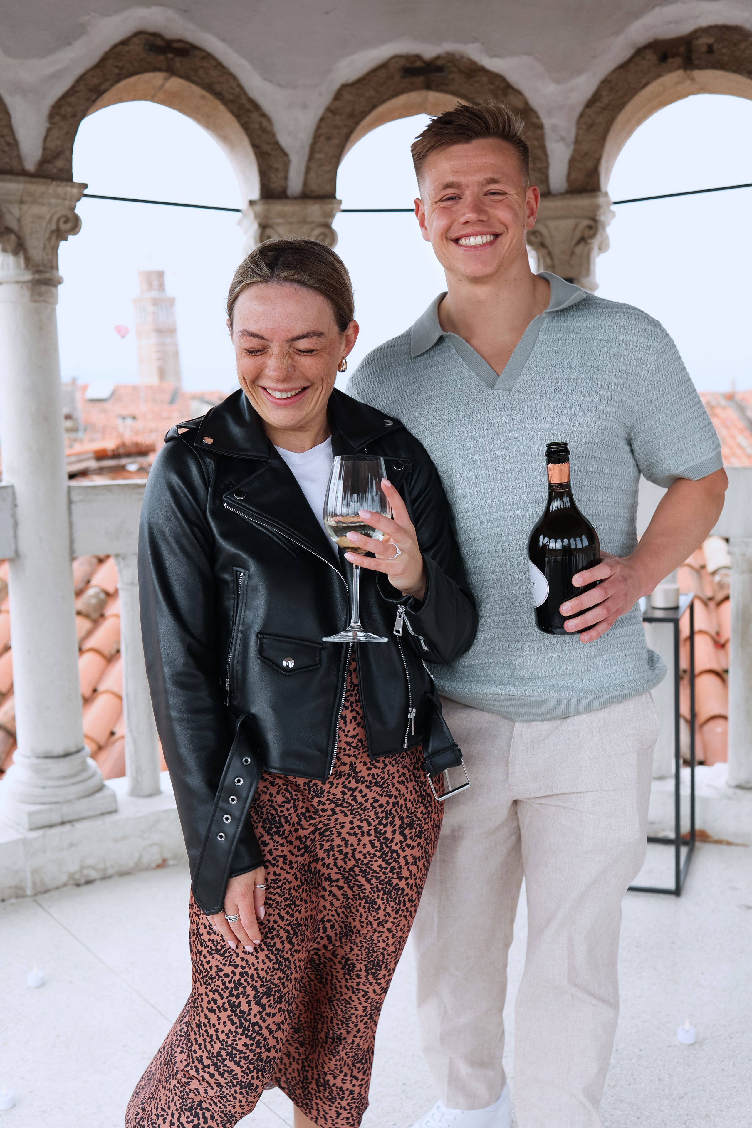 Wedding proposal at Scala Contarini del Bovolo. Photographer in Venice, Viktoria Antonova