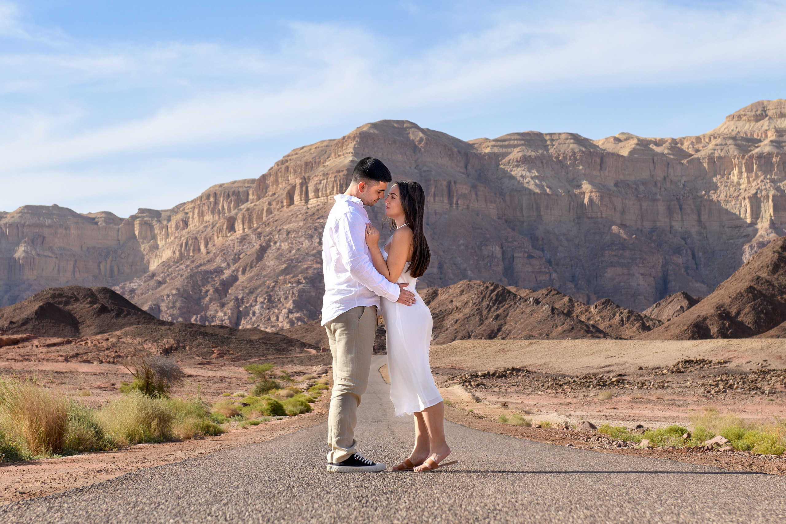 Save the Date for Jess & Gelad in a Timna Canyon. Family children pregnancy love stories photographer in Eilat Israel Olga Amchislavsky