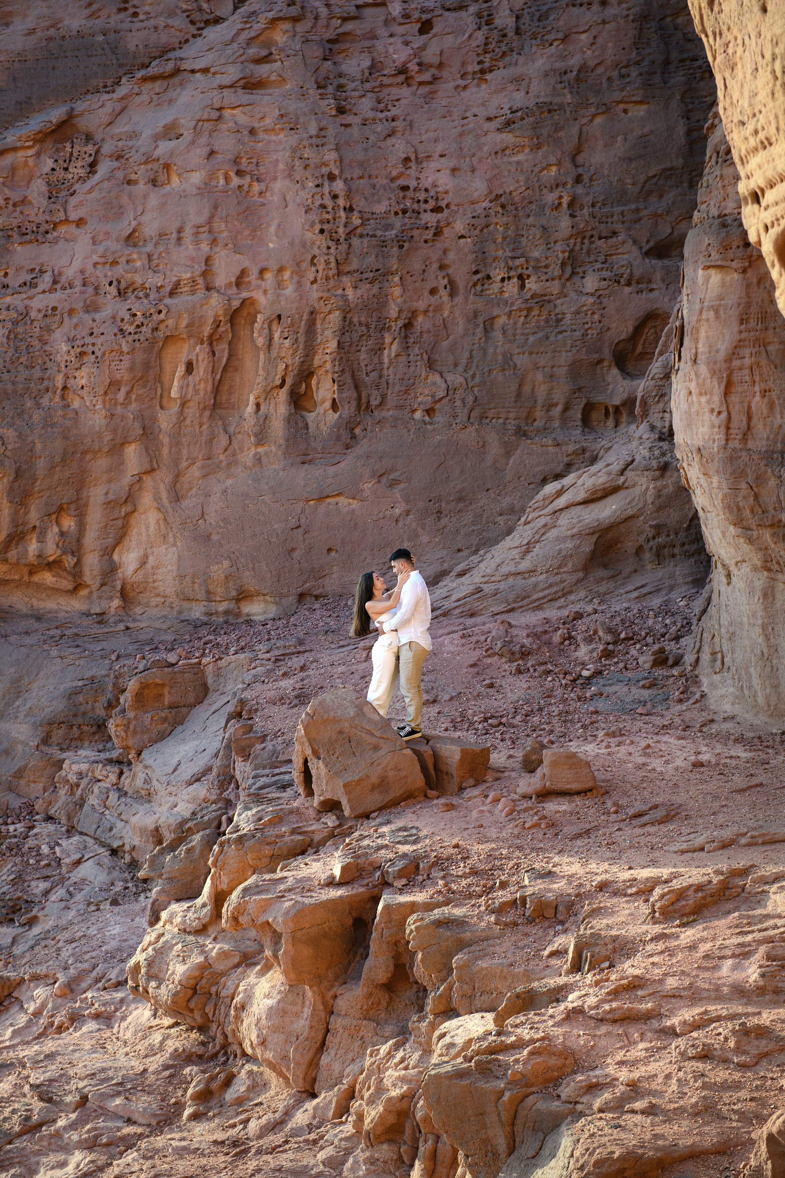 Save the Date for Jess & Gelad in a Timna Canyon. Family children pregnancy love stories photographer in Eilat Israel Olga Amchislavsky