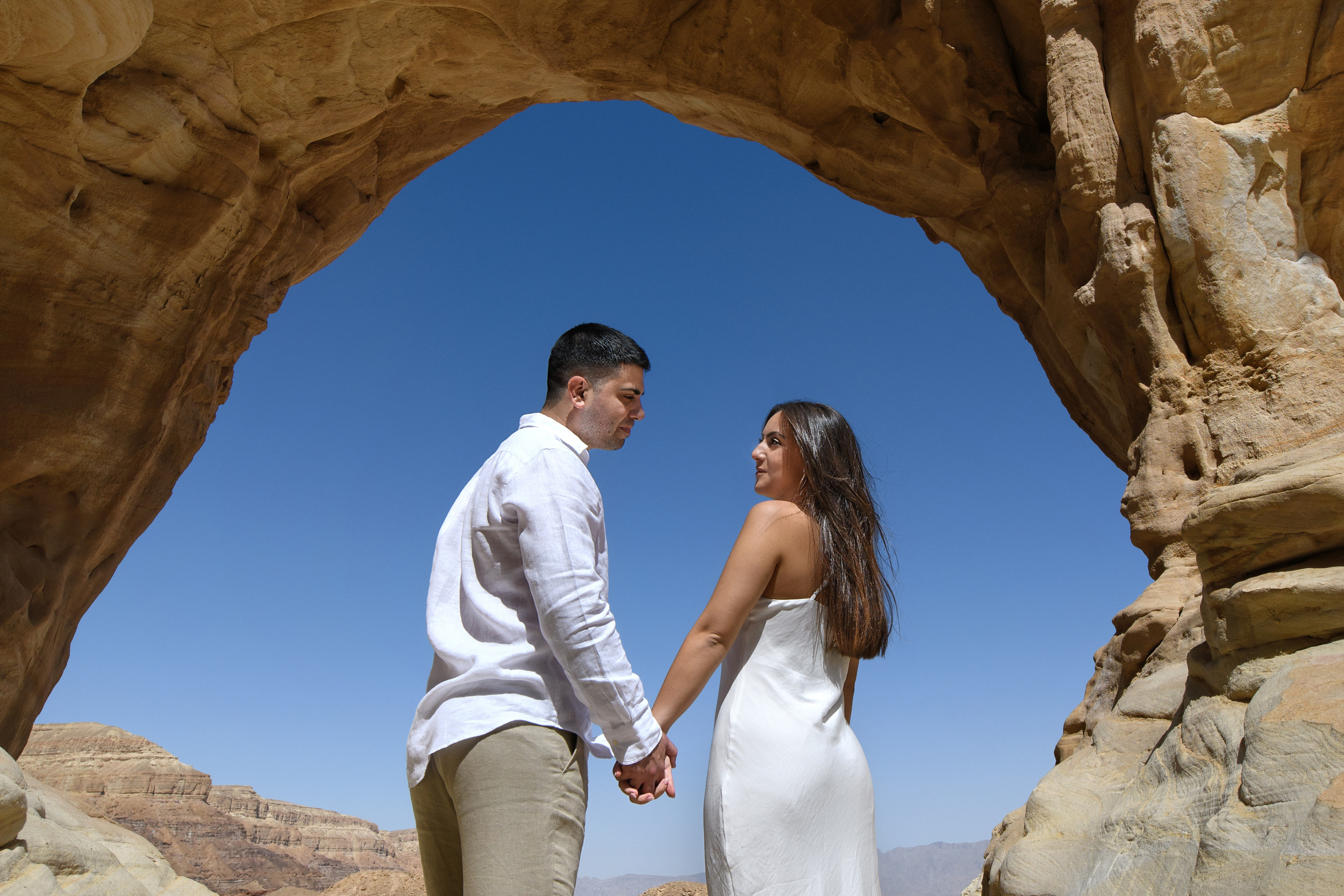 Save the Date for Jess & Gelad in a Timna Canyon. Family children pregnancy love stories photographer in Eilat Israel Olga Amchislavsky