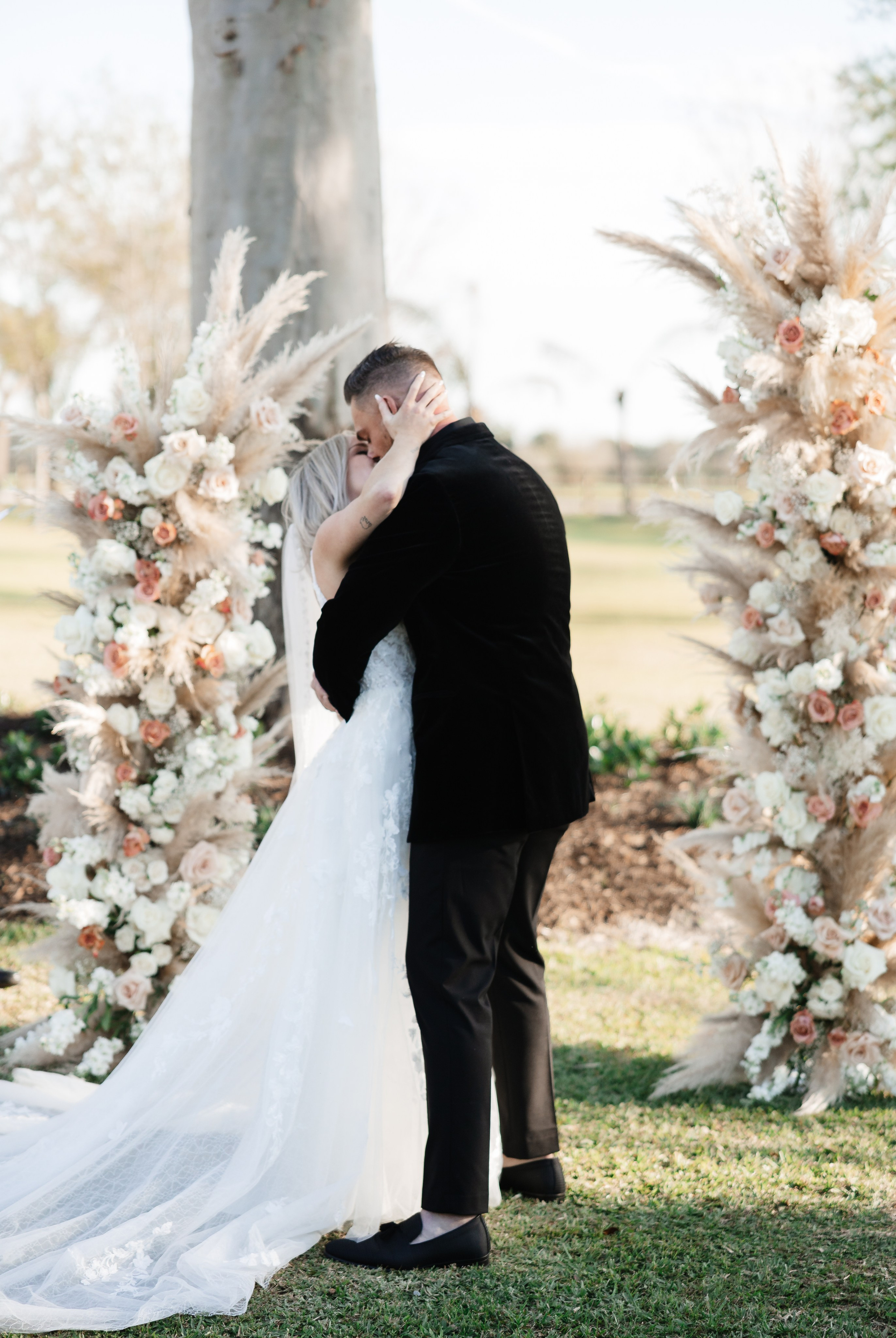 A Quiet, Beautiful Beginning | Kayla & David’s Intimate Weston Estate Wedding. YES I DO PRODUCTION — Wedding photography&videography