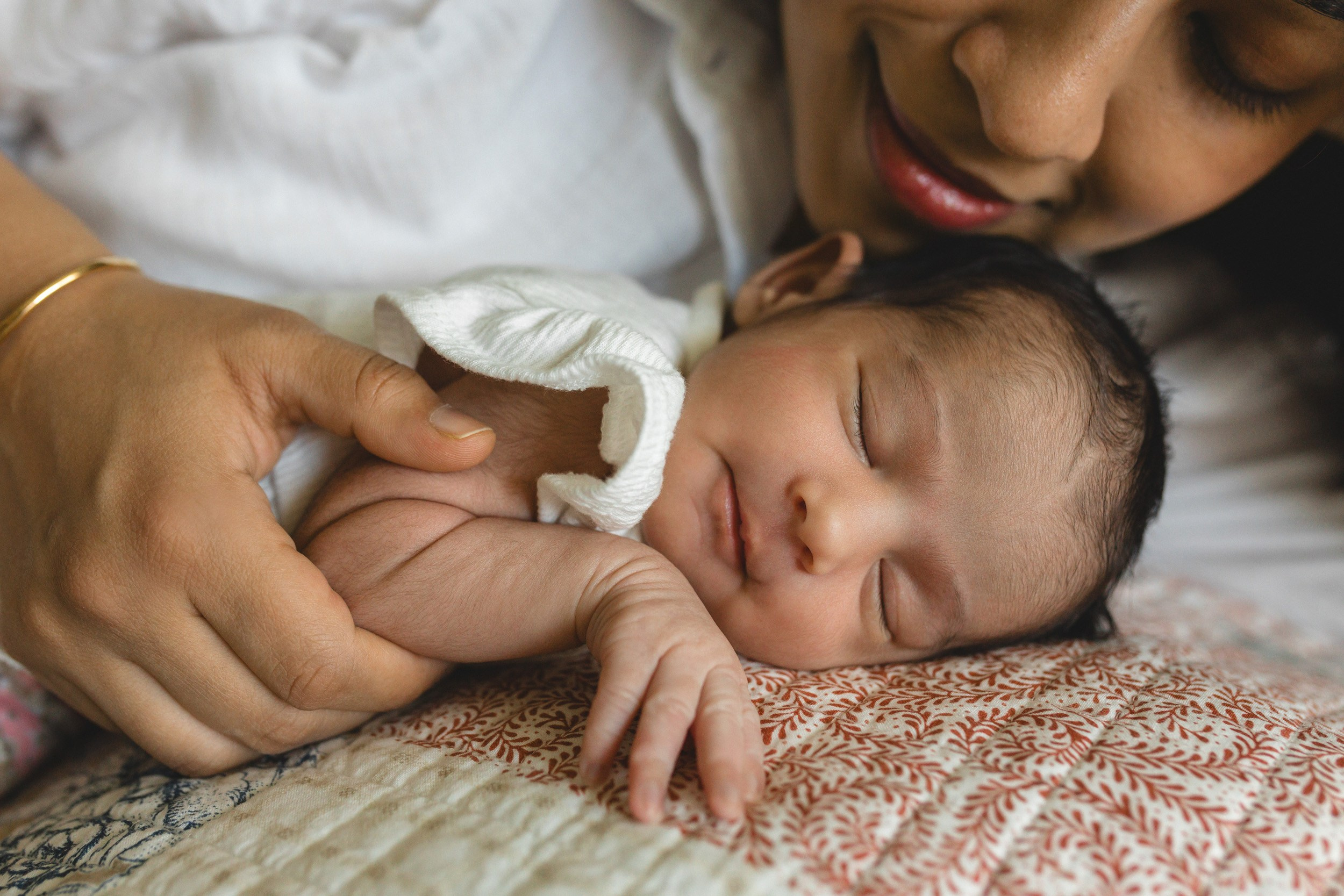 Tiny Toes, Cozy Home. Maternity, newborn photographer in the Bay Area|Iryna Rakivnenko