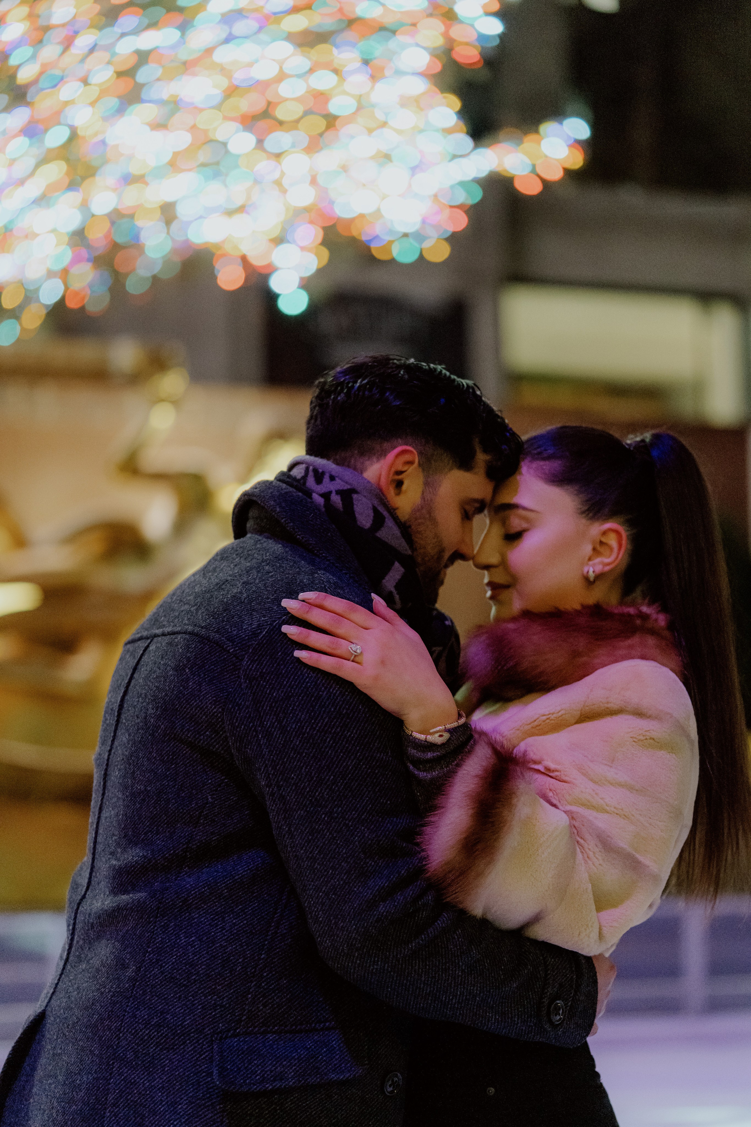 Proposal at Rockefeller Center Ice Rink. Videographer and photographer in New York // MAKAROV.VIDEO