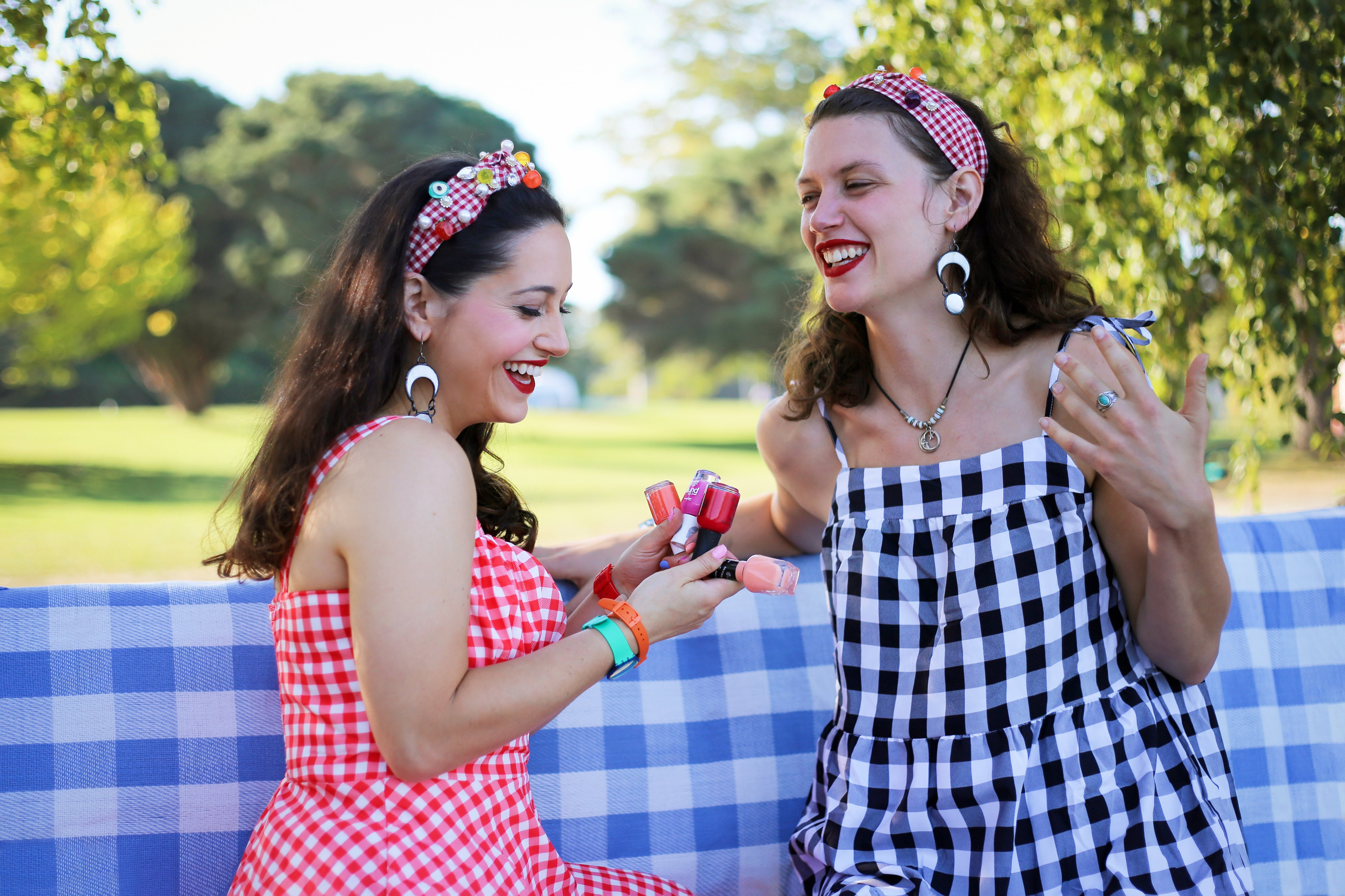 Party Chic Boutique. YuAnna studio. Family & Kids Photographer in Seattle area, located in