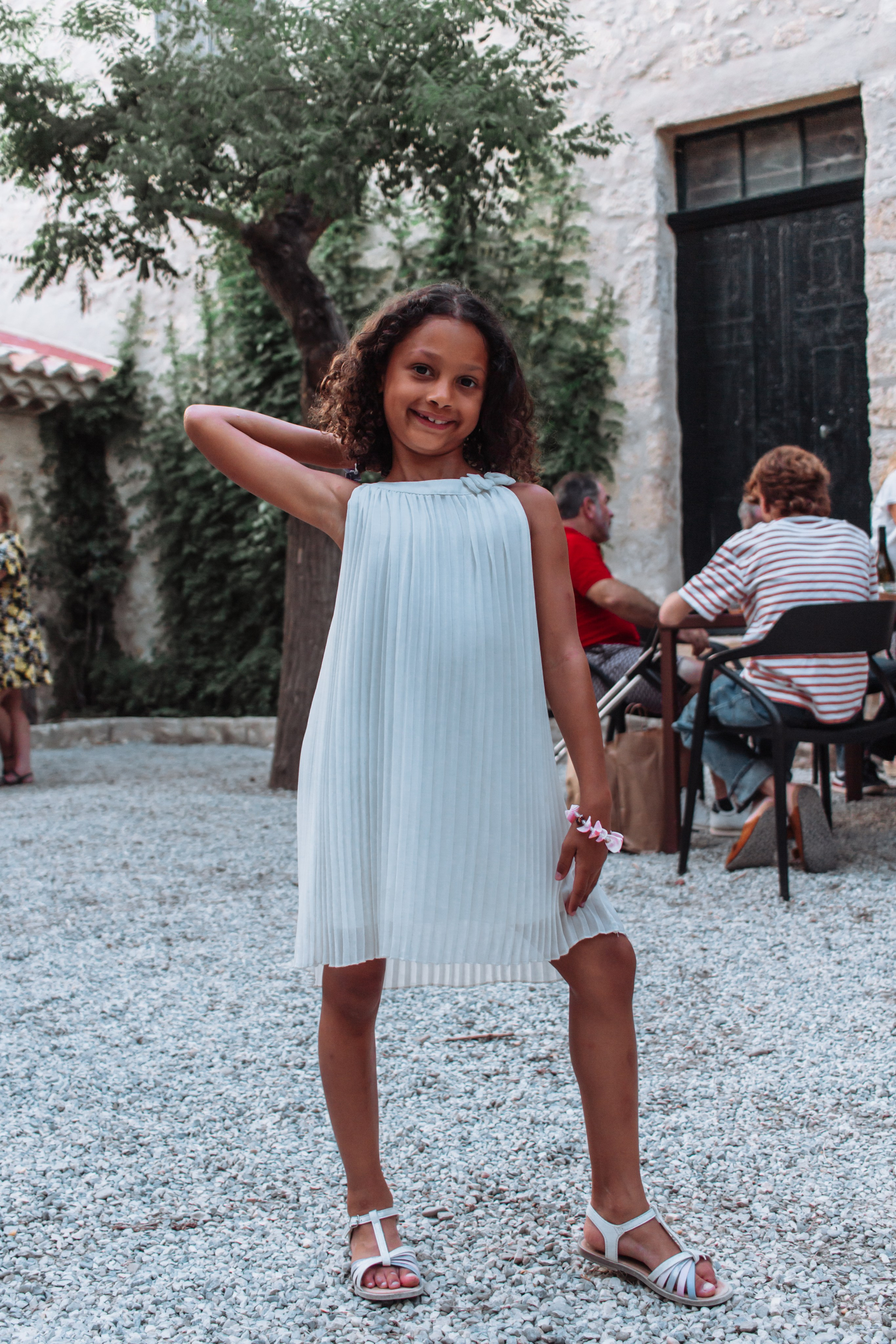 Reportage de fête au Château Prat de Cest. Professional Photographer in France | Poitiers, Tours & Châtellerault | Portrait, Family, Corporate & Wedding Photography