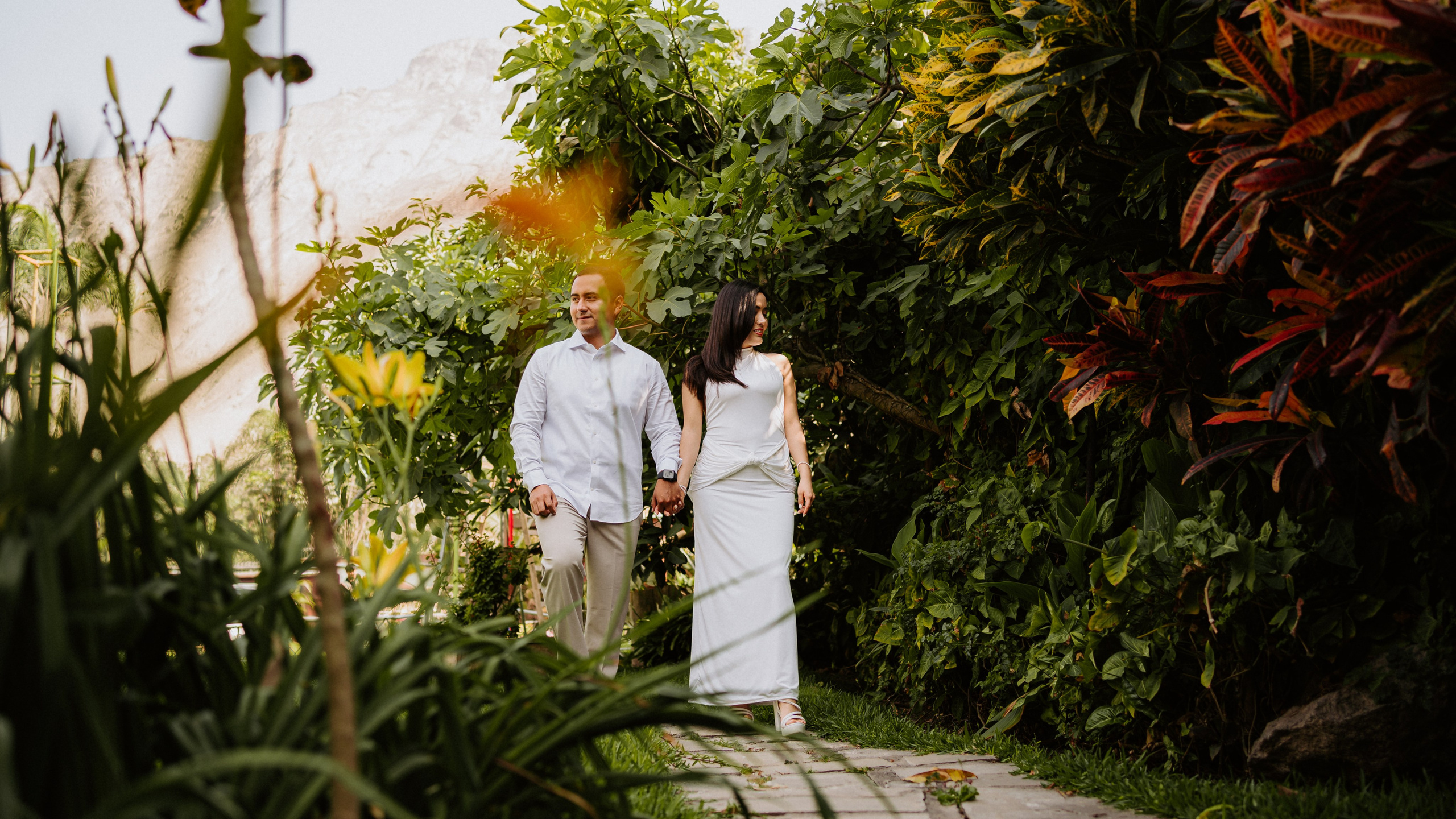 Alejandra y Brayan. Fotógrafo de Bodas en Lima | Ronhy Altamirano. Fotografía narrativa y cinematográfica para bodas, quinceañeras y eventos exclusivos