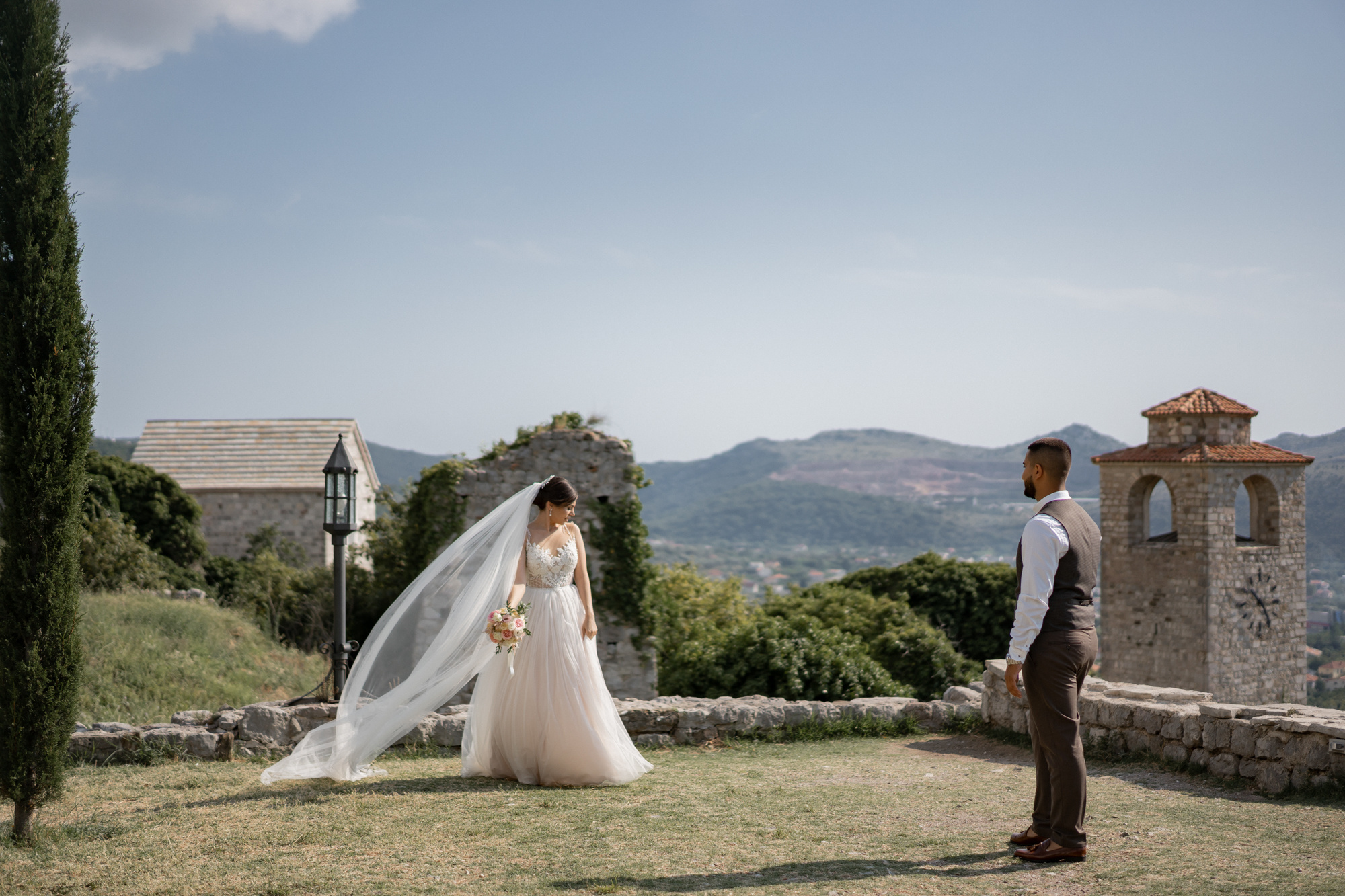 Vjenčanje u crkvi u Crnoj Gori | Virab i Lili
