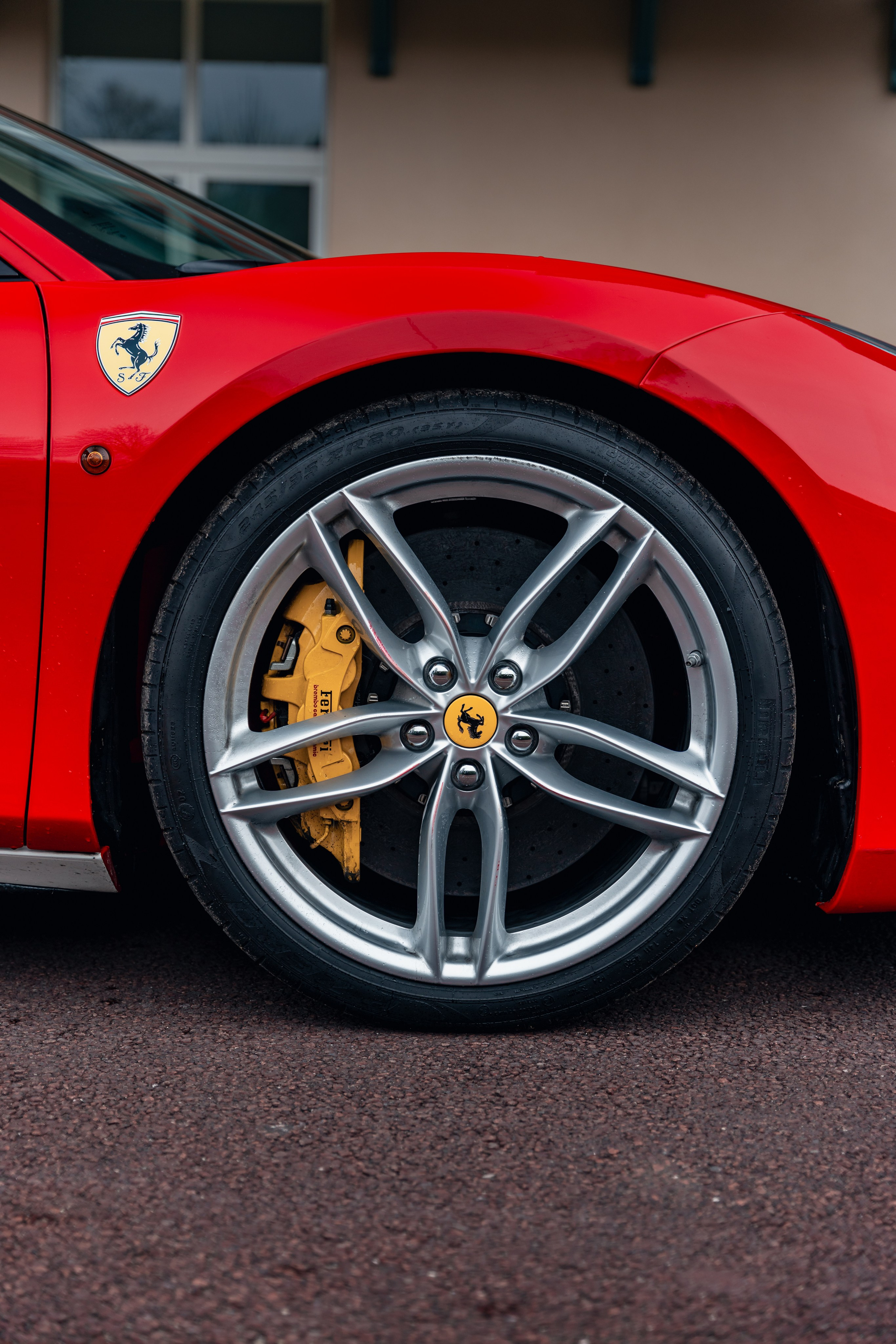 Ferrari 488 GTB. Photographer in Paris — Vitalii Motruk