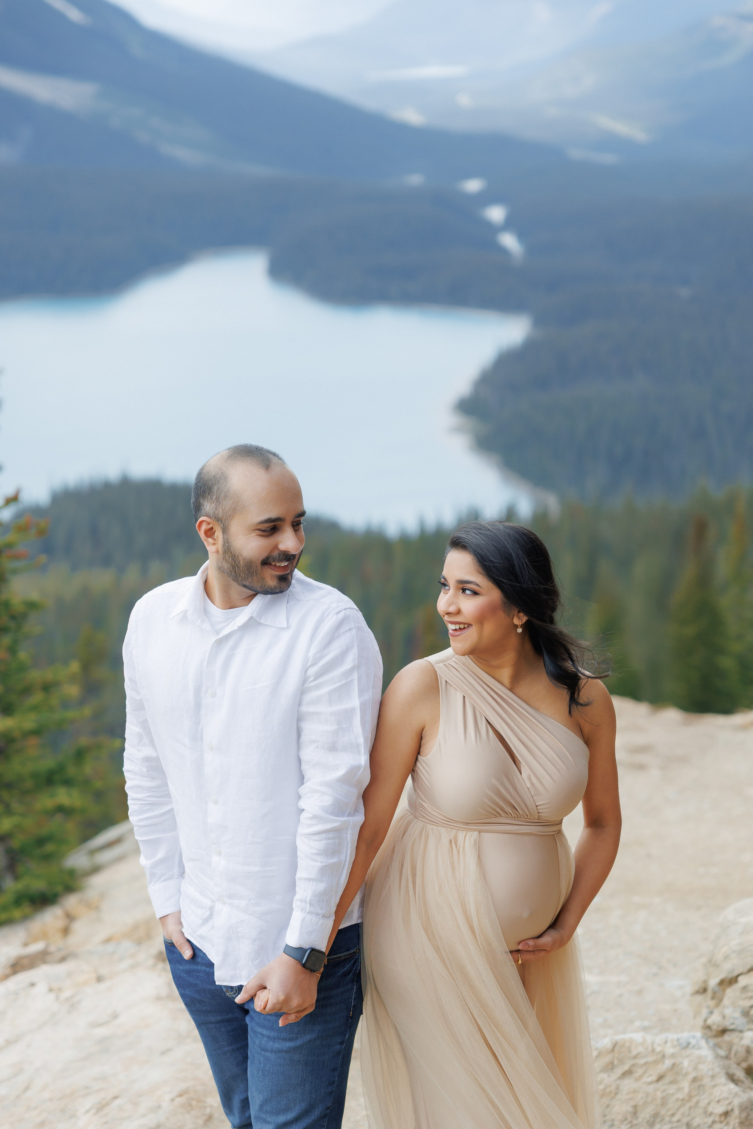 Mountain maternity shoot. Home
