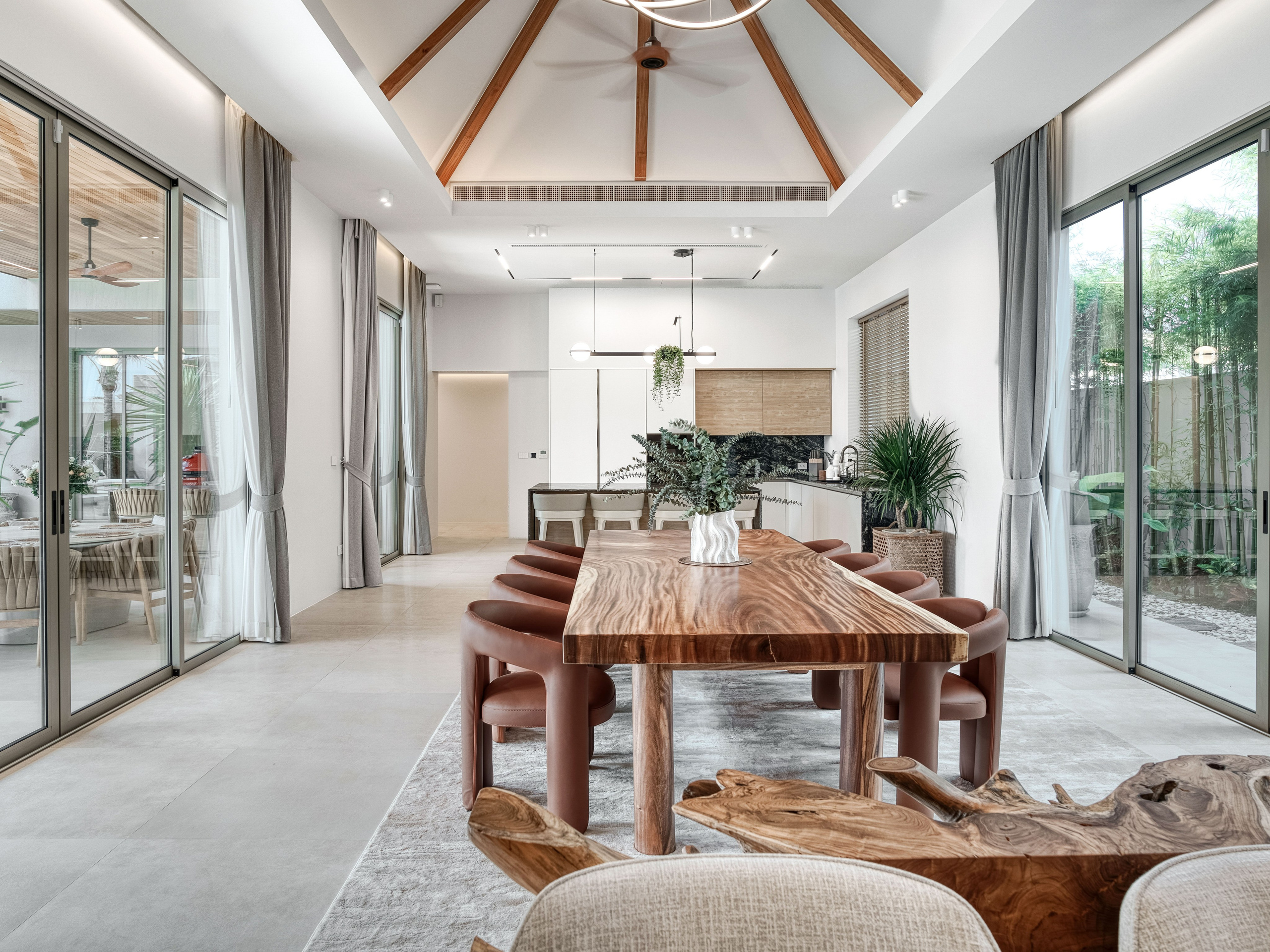 Design Mate | Вилла по проекту студии LichkoArchitects. Интерьерный фотограф на Пхукете | Perelude Interior