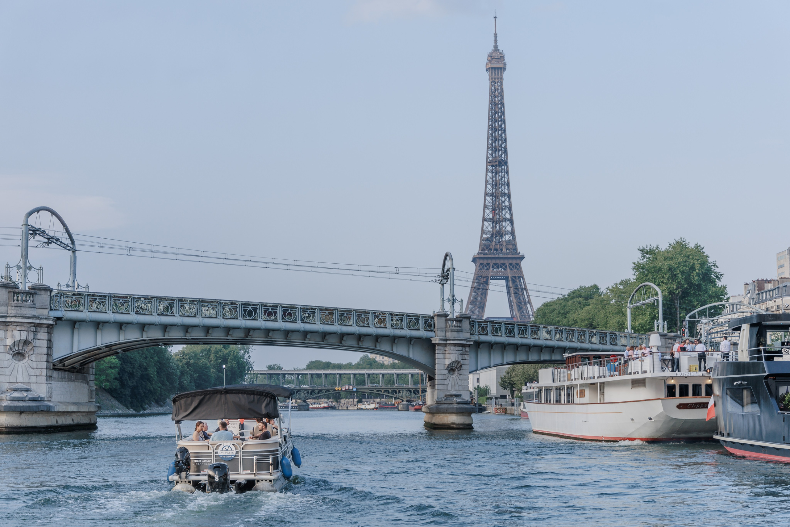 Wedding Proposal in Paris: 7 Refined & Realistic Ideas for 2026. Photographe à Paris