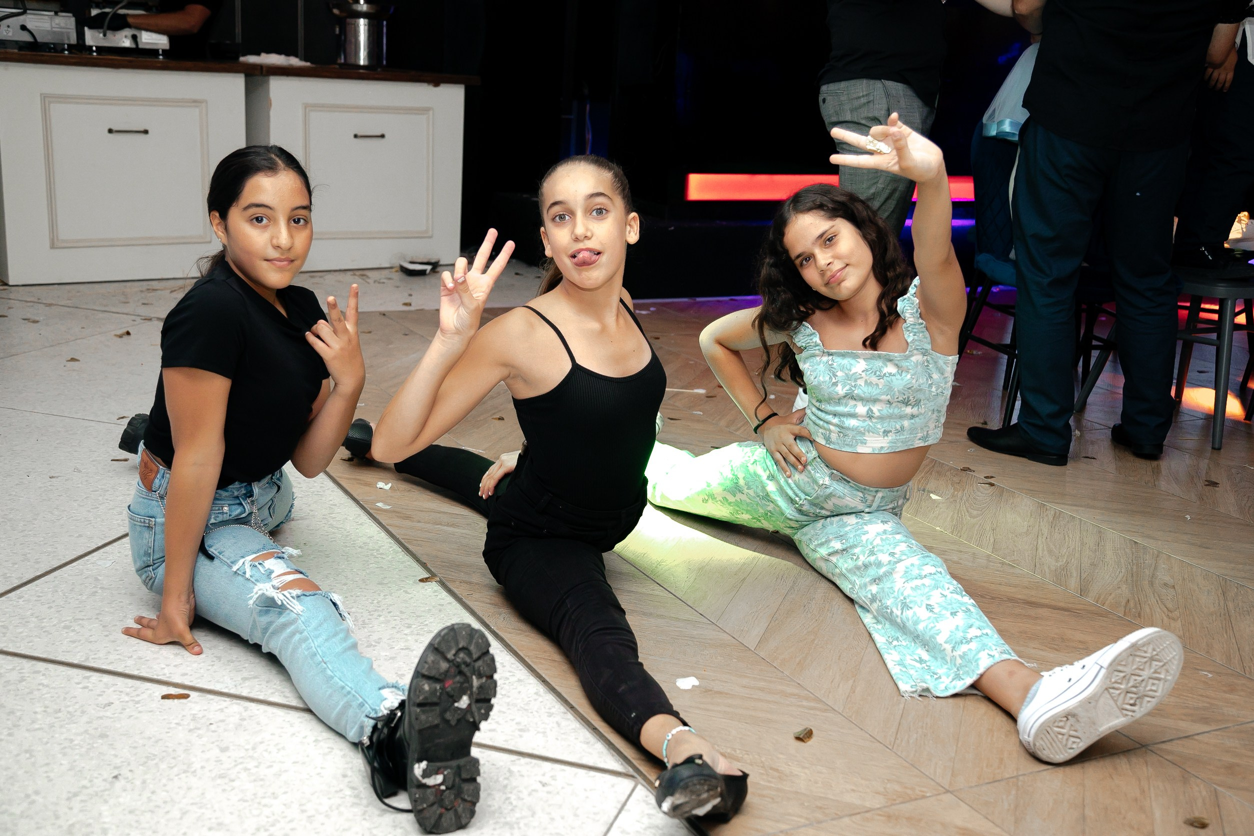 אולם תבור, בת מצווה ליאן. Home