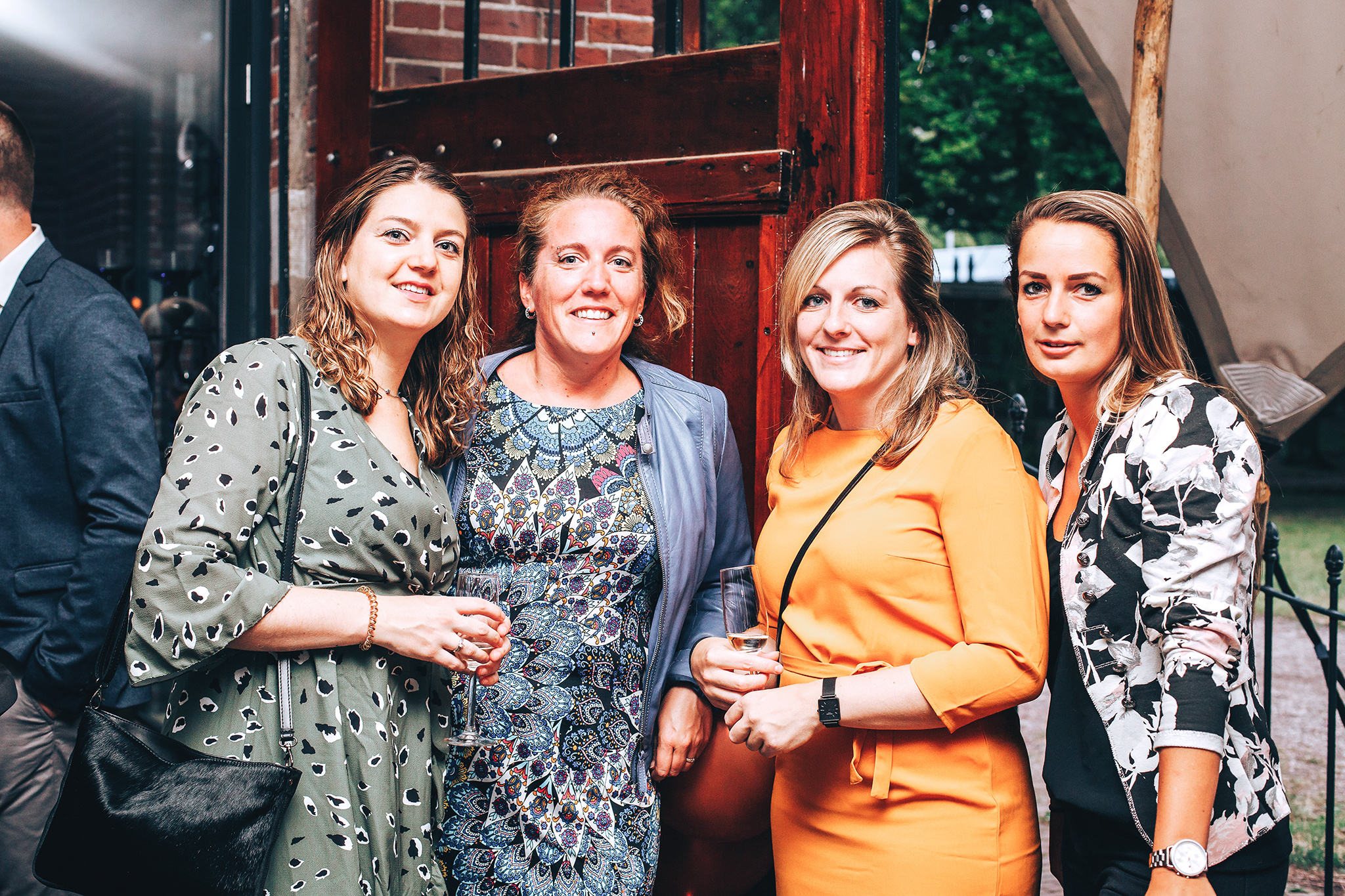 Carol & Theo. Amina Gunenc - bruiloft- en familie fotograaf in Nederland