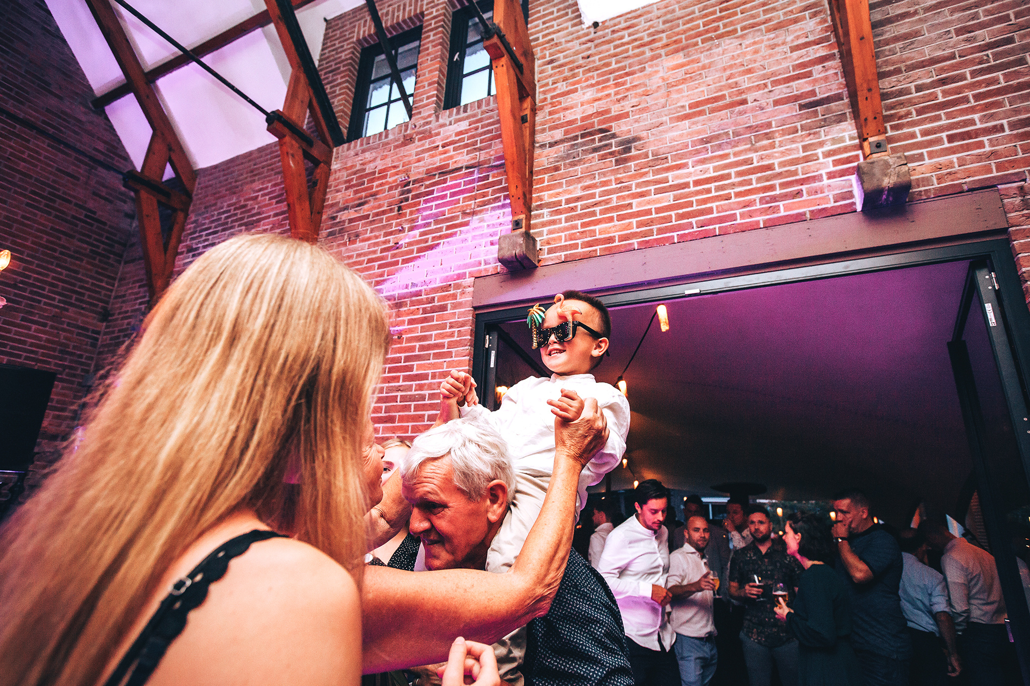 Carol & Theo. Amina Gunenc - bruiloft- en familie fotograaf in Nederland