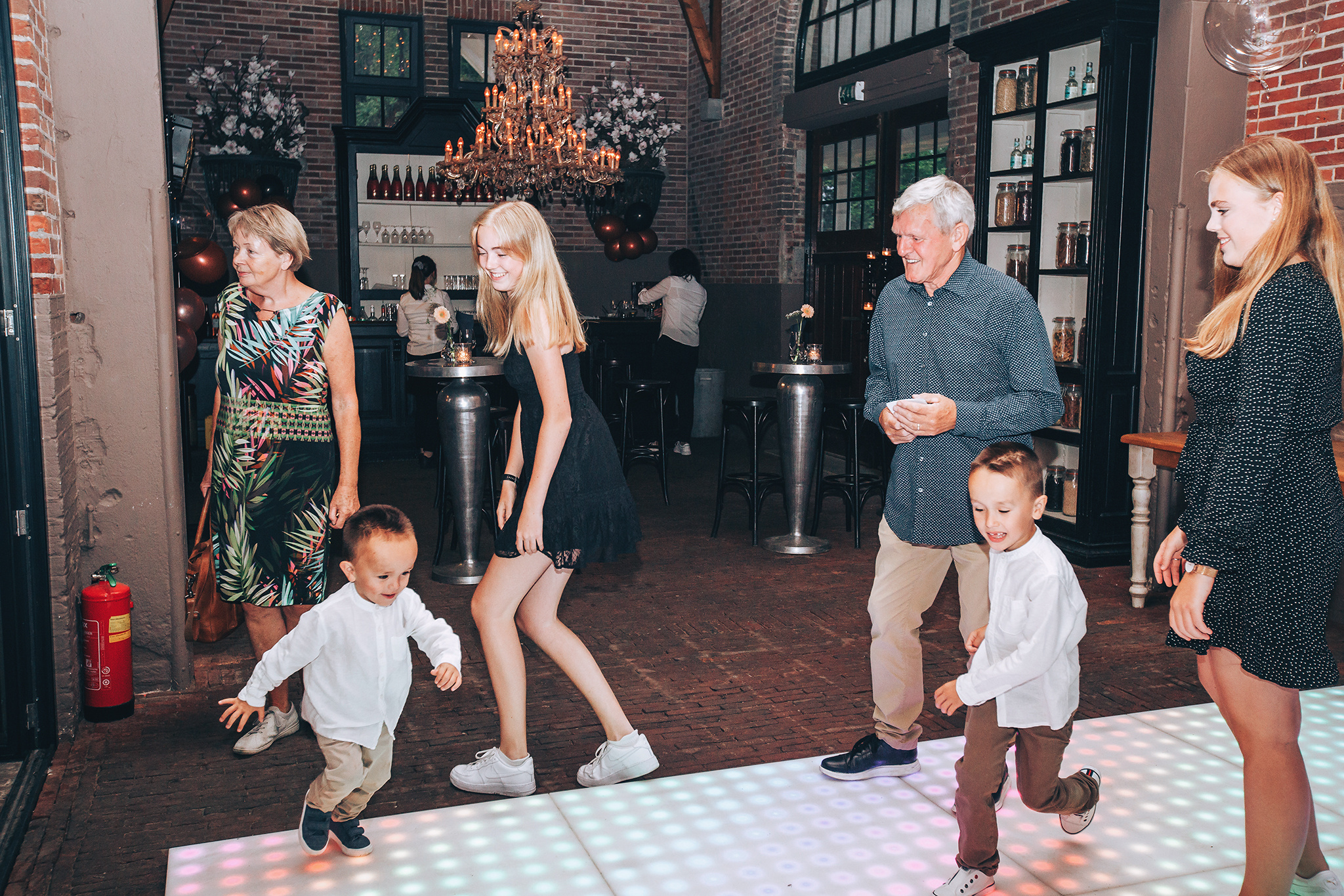 Carol & Theo. Amina Gunenc - bruiloft- en familie fotograaf in Nederland