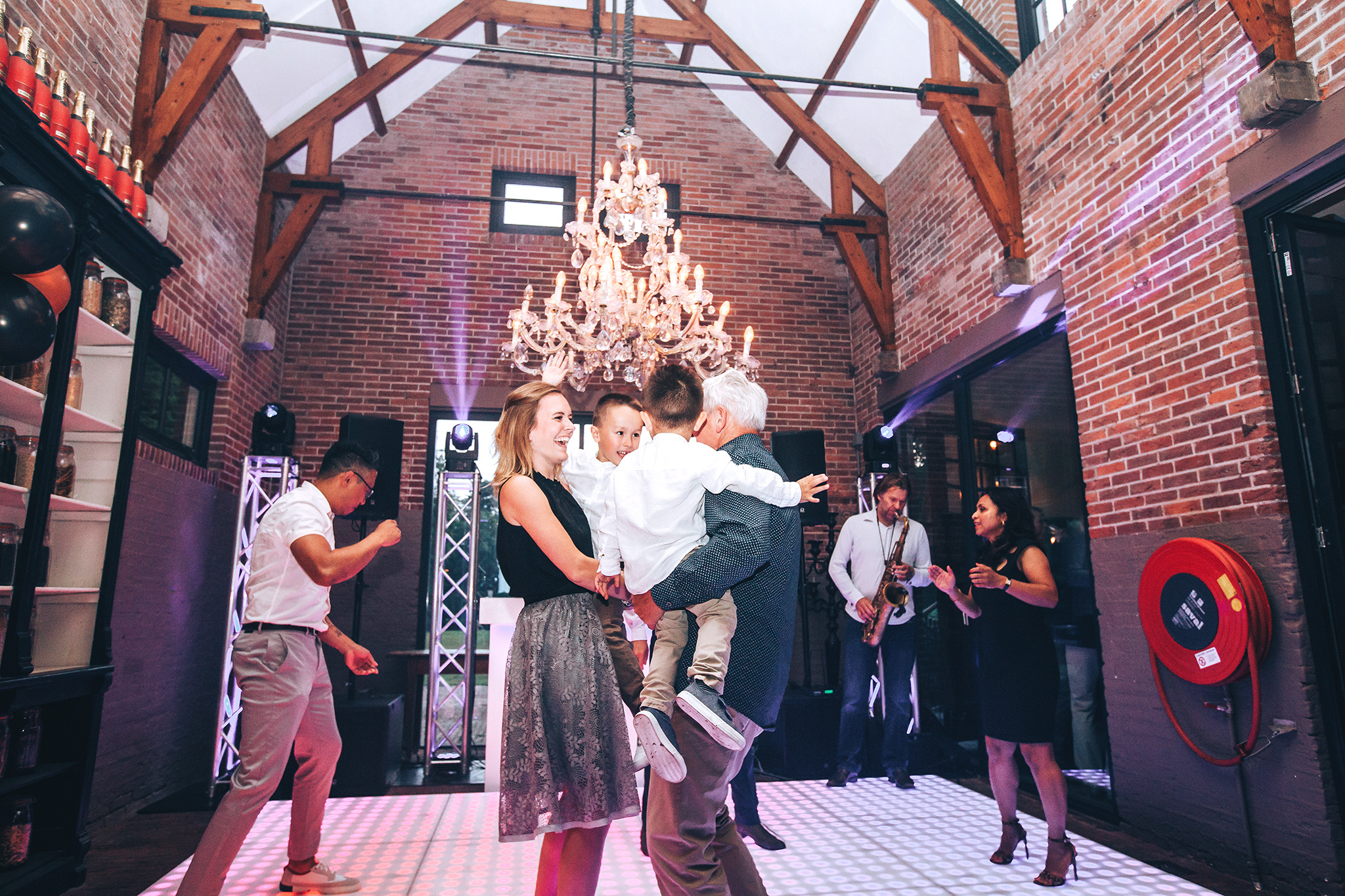 Carol & Theo. Amina Gunenc - bruiloft- en familie fotograaf in Nederland