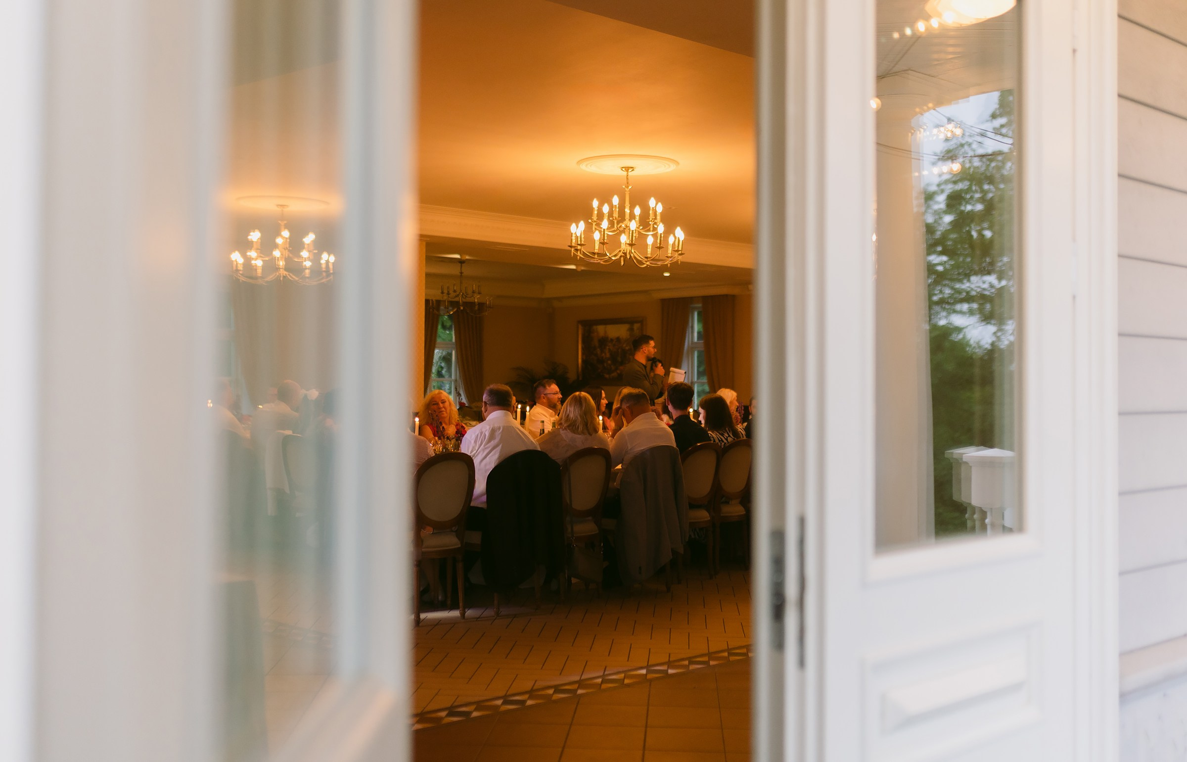 Justė ir Henrikas | Lietingos jaukios vestuvės Palangoje. Vestuvių ir šeimų fotografė Lena Bondarenko / belove photo