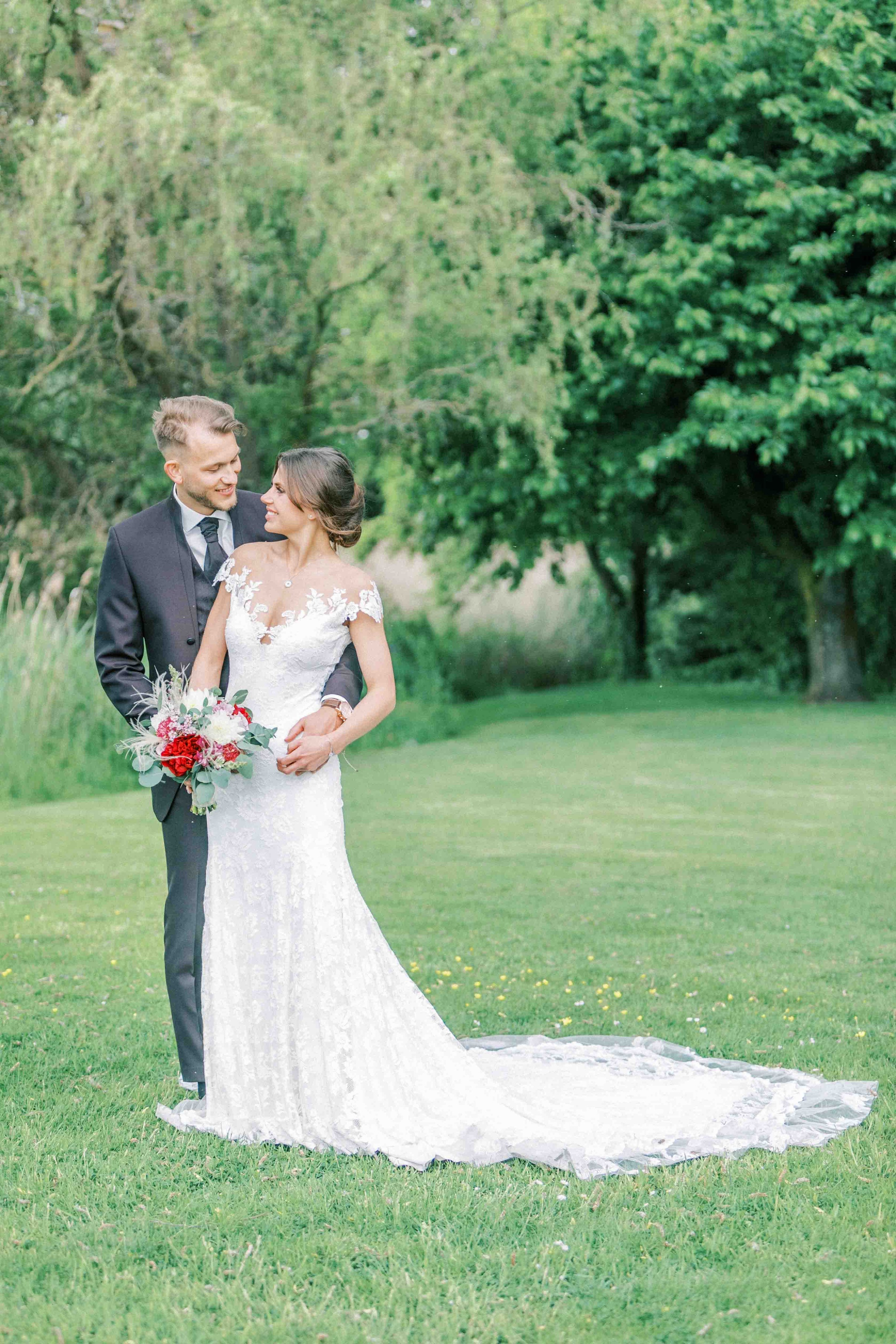 brautpaar bei hochzeit am landhaus am see garbsen