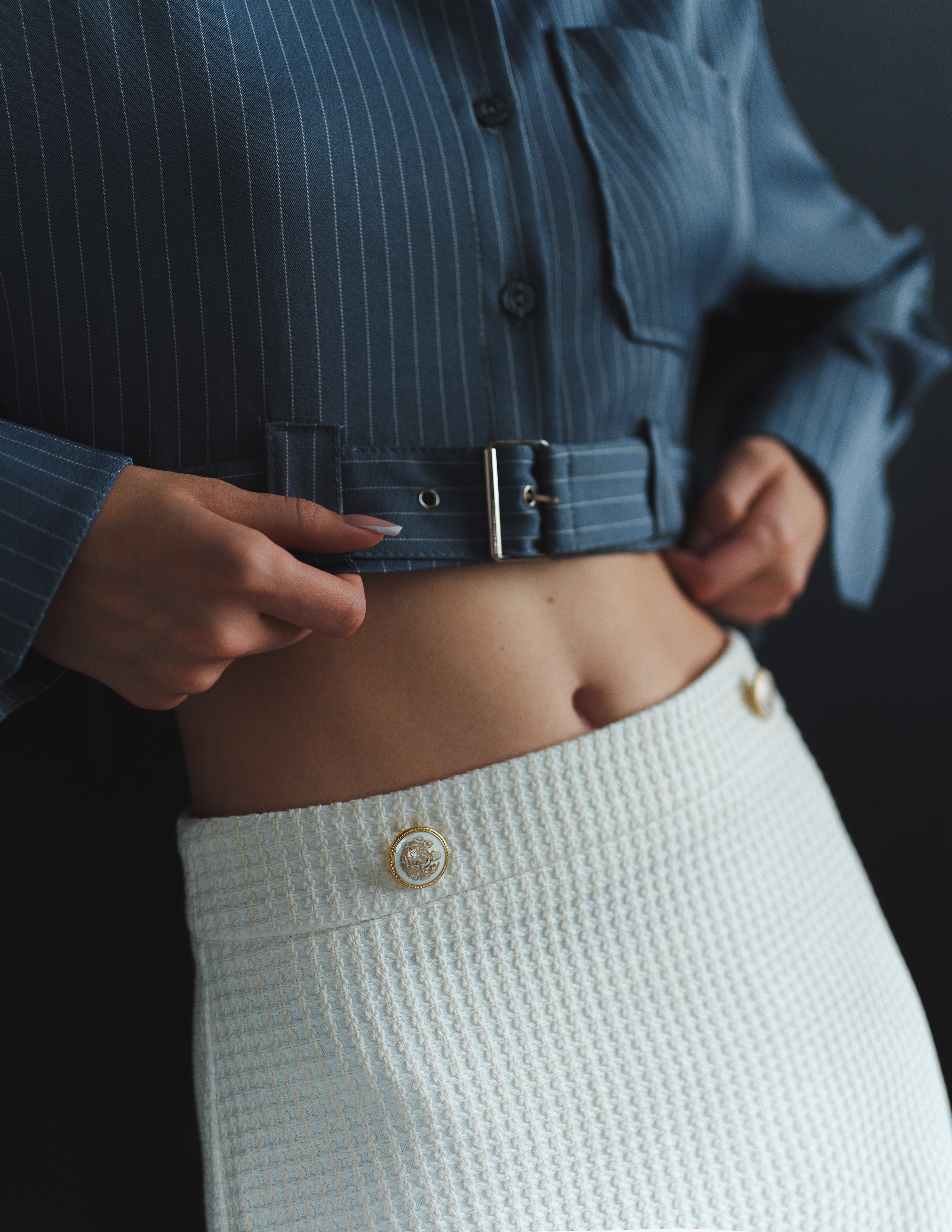 #EFE Light corner. Alisha Geva | Contemporary fashion women’s portrait Dubai