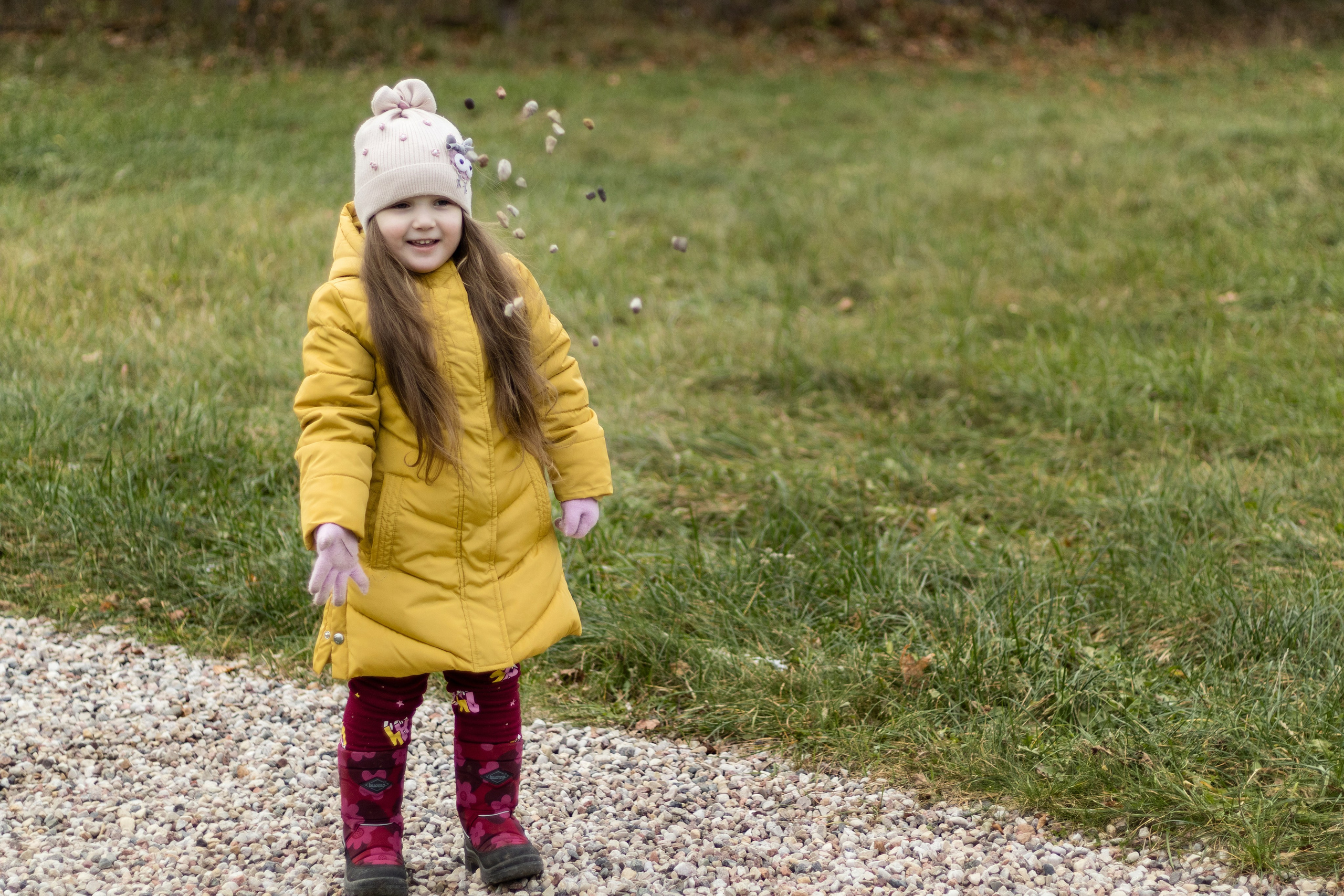 Детская фотосессия на площадке. Фотограф Даугавпилс