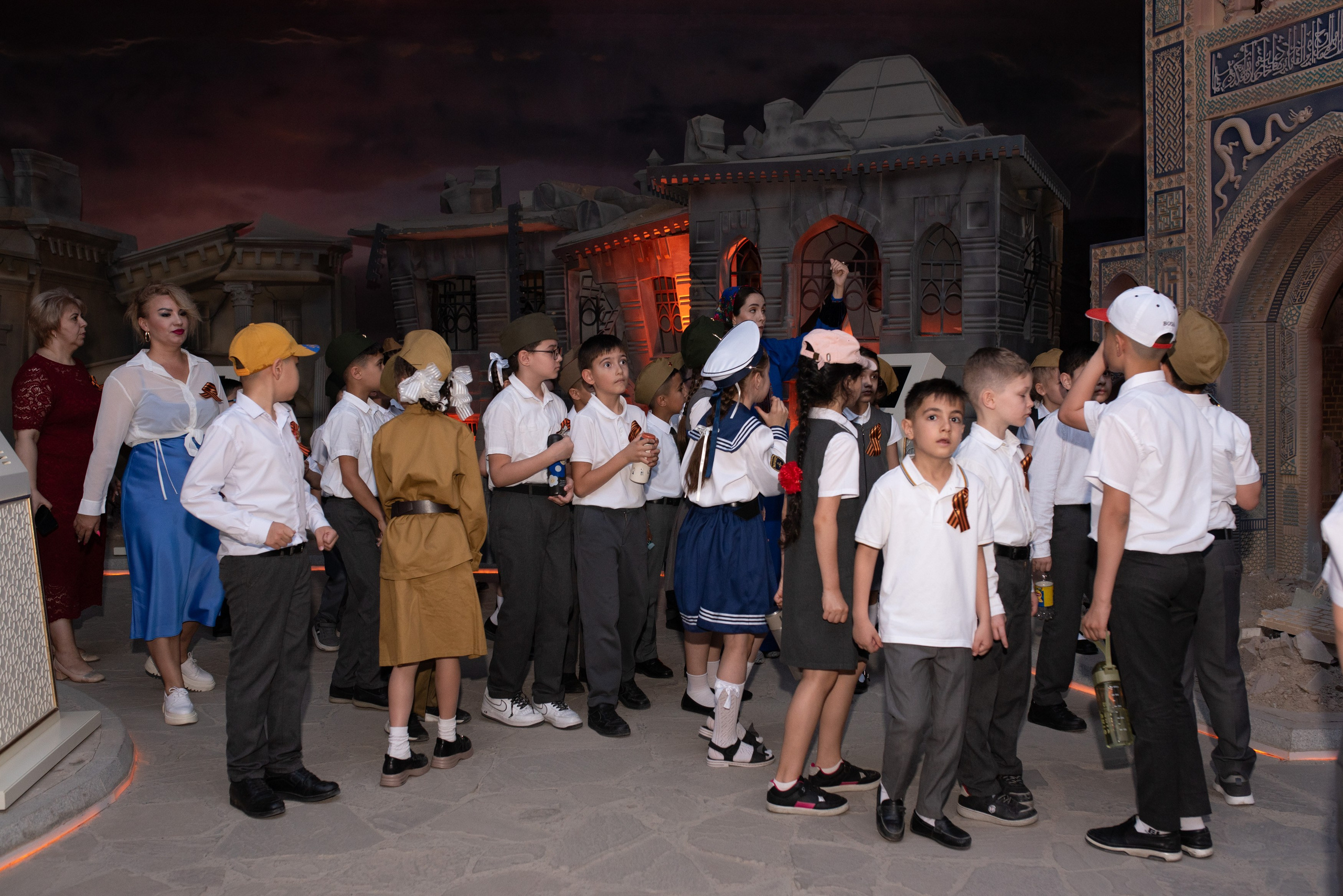 Вечный огонь 2"А» класс. Ваш фотограф в Ашхабаде Гамлет Осипов