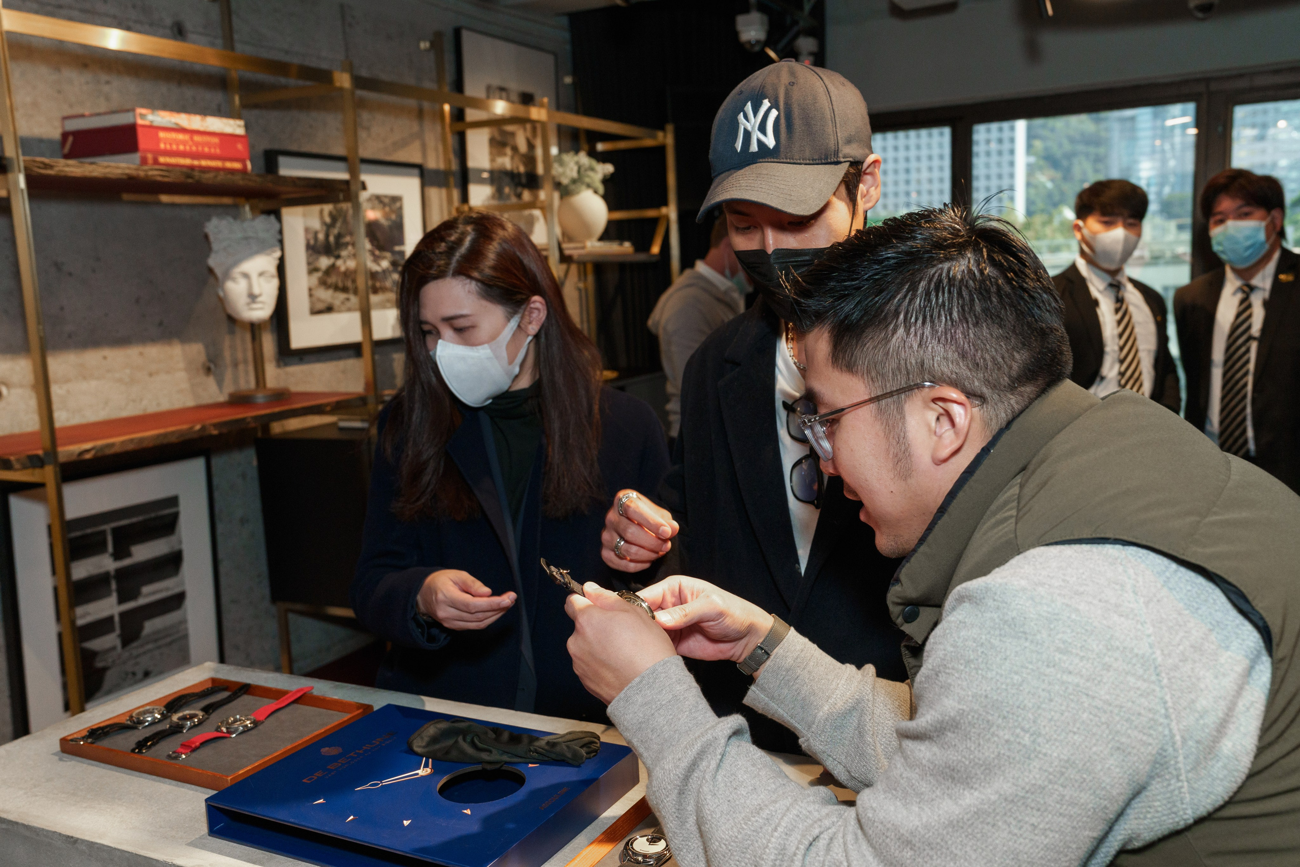 WATCHBOX. ФОТОГРАФ В ГОНКОНГЕ (СВАДЬБЫ, FASHION, СЕМЕЙНЫЕ, МЕРОПРИЯТИЯ, ФОТОПРОГУЛКИ)