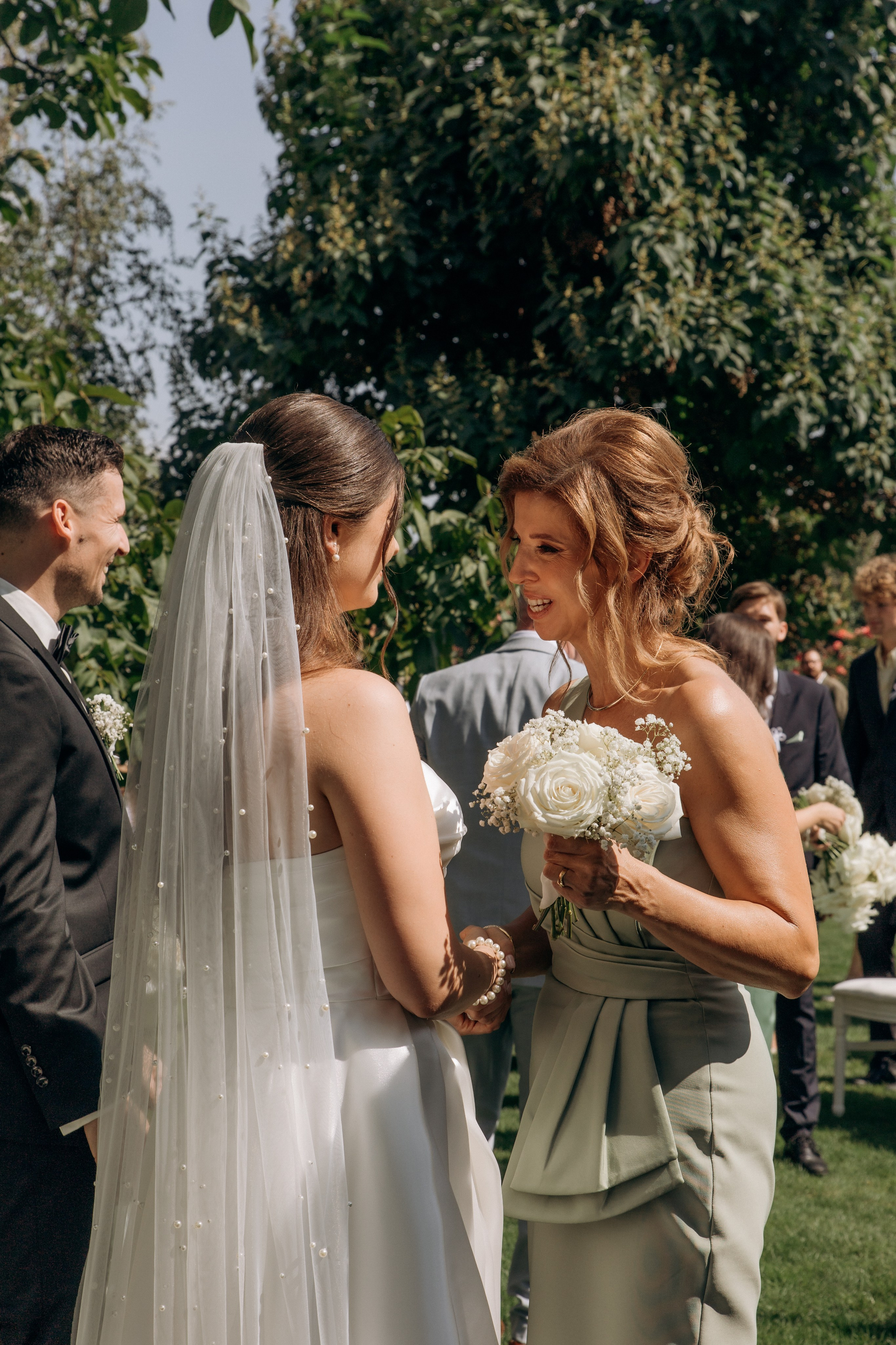 Wedding moments at Na Kmine