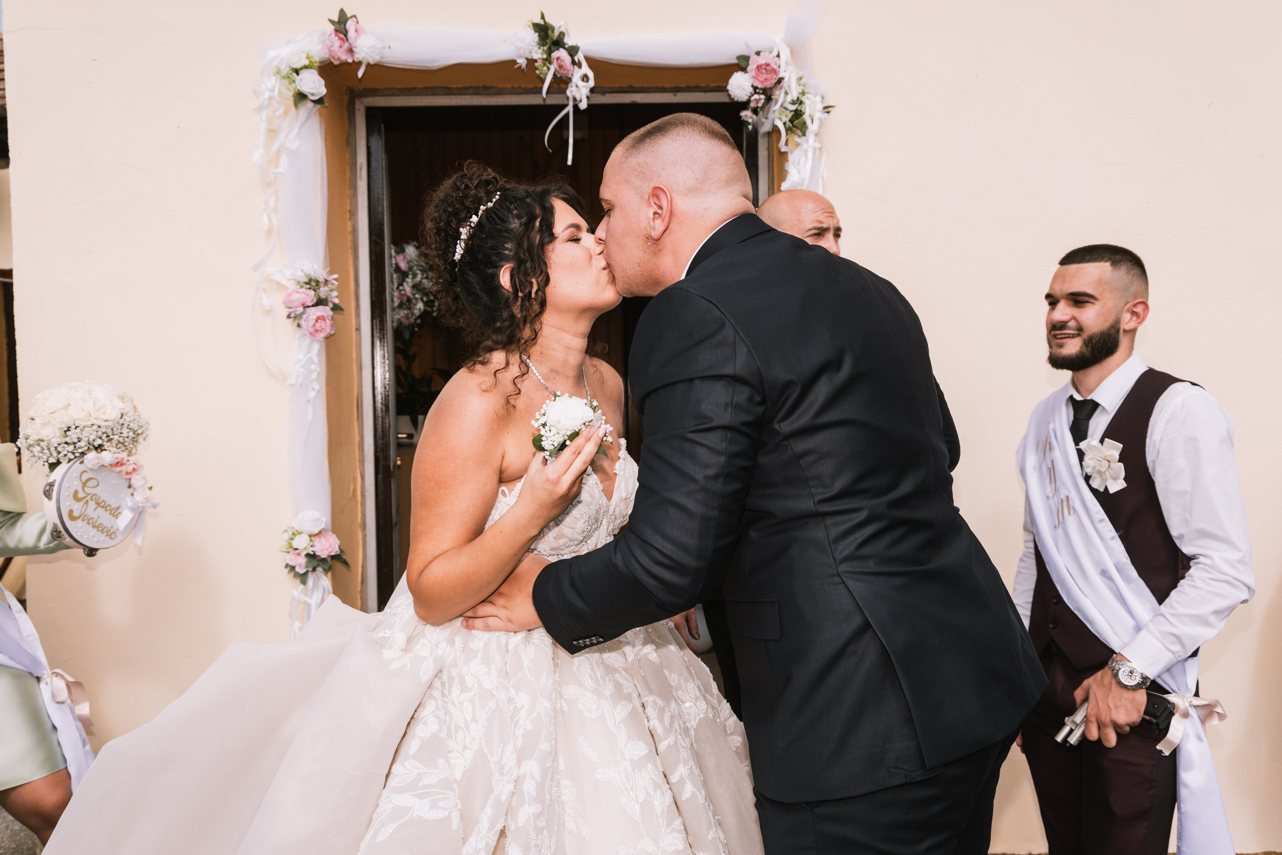 Anja i Milan. Fotografisanje venčanja i svadbi - Vijatov Studio