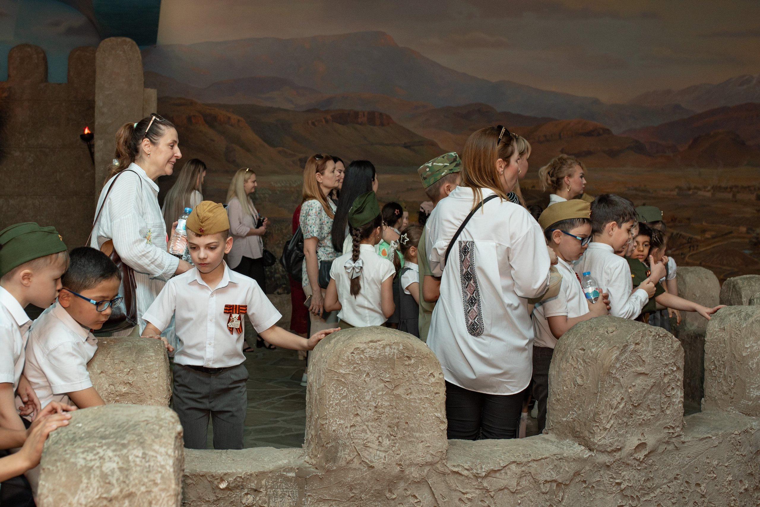 Вечный огонь 2"А» класс. Ваш фотограф в Ашхабаде Гамлет Осипов