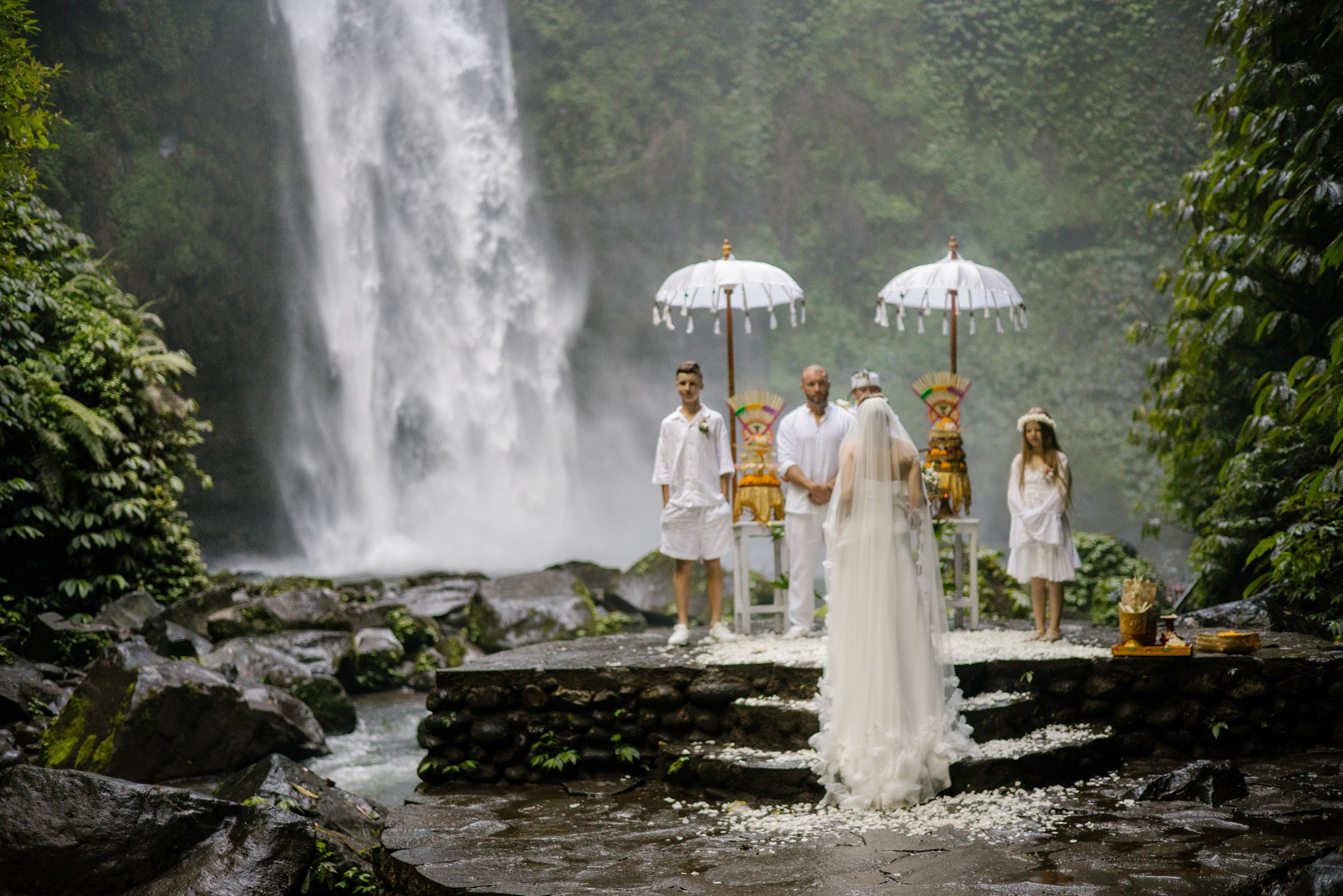 Family wedding. Getitfeel — Aesthetic Photography and Videography