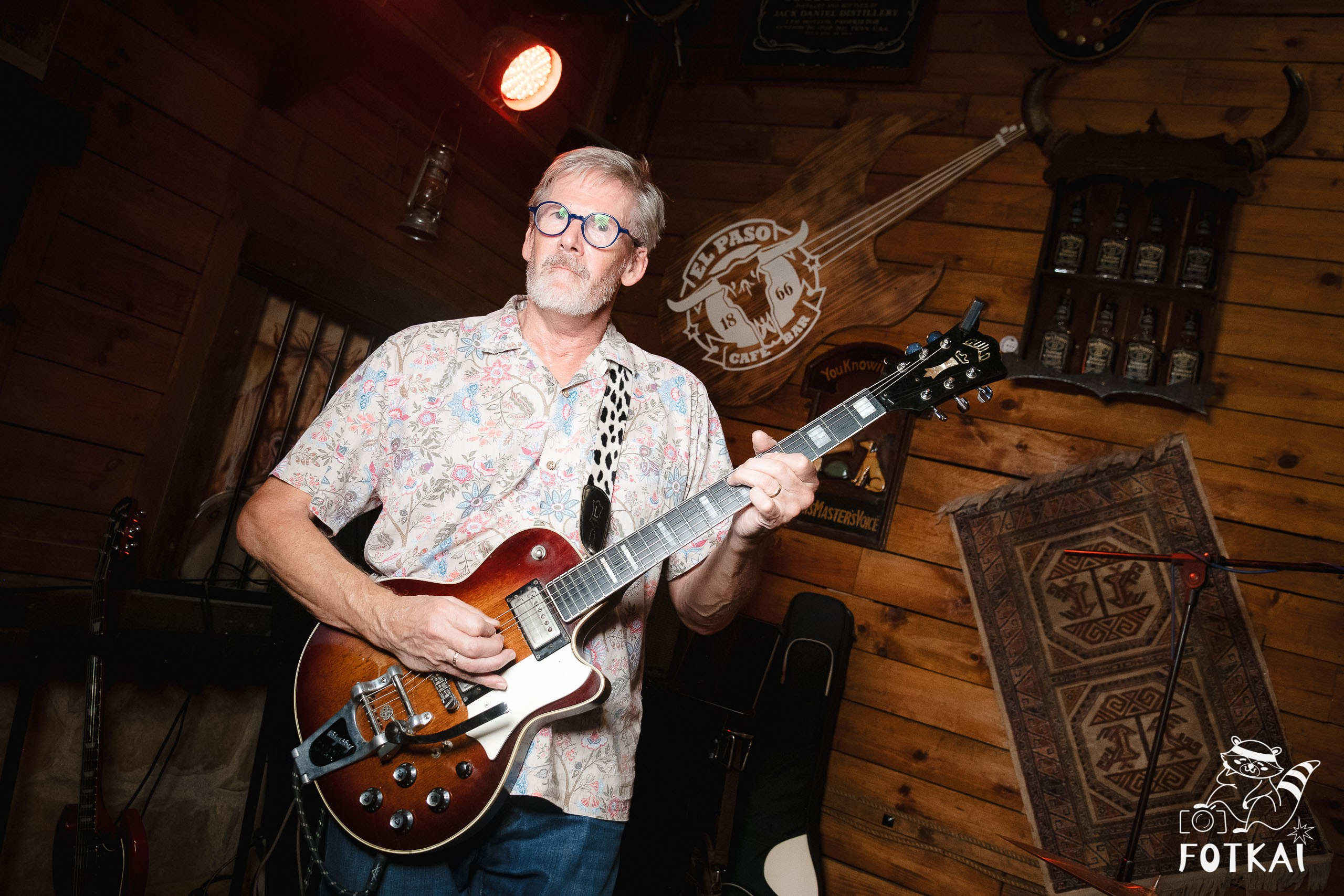 El Paso Rock Bar Torrevieja: Reportaje fotográfico 03.10.25 | FOTKAI