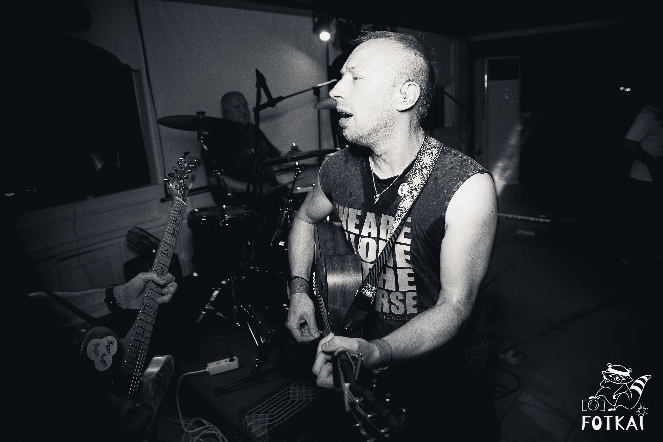 Ultimate Coldplay en Restaurante Los Cucalos: Reportaje fotográfico 17.09.25 | FOTKAI