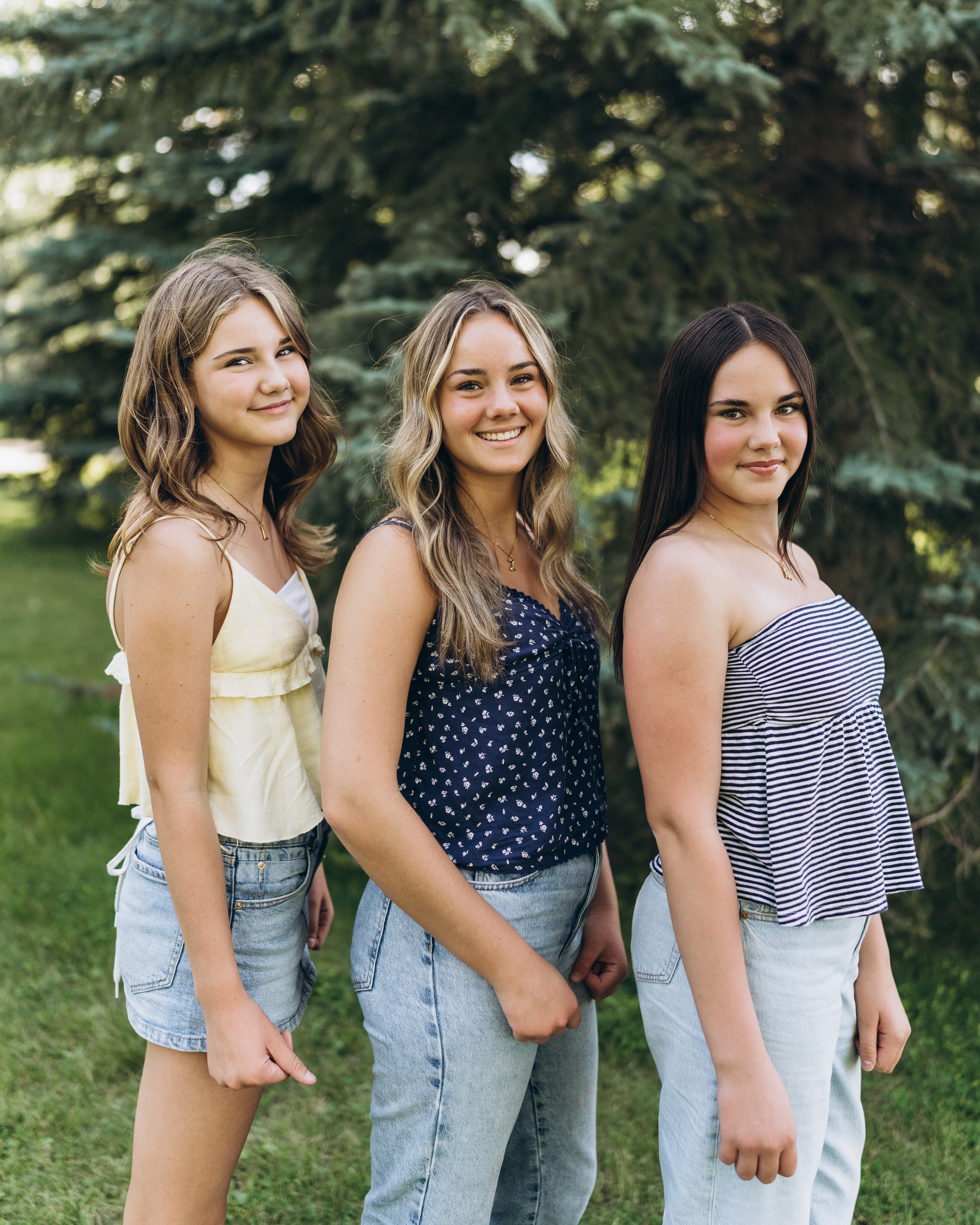 Lynn & fam. Calgary Wedding & Lifestyle Photographer — Yevhen Polishchuk