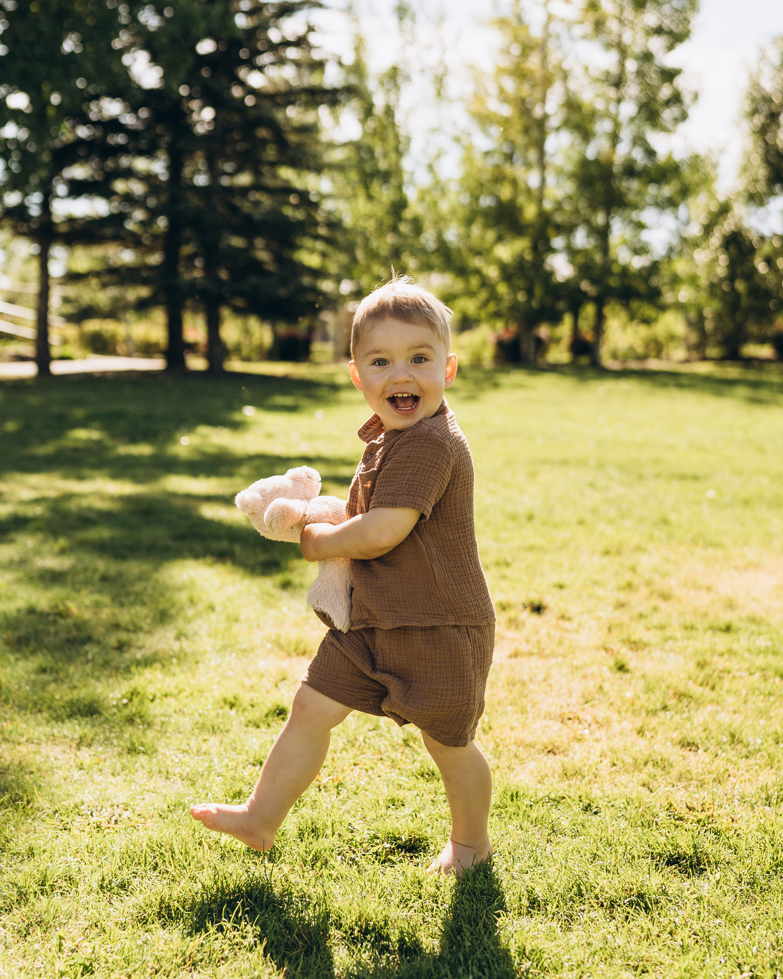 Max. Calgary Wedding & Lifestyle Photographer — Yevhen Polishchuk