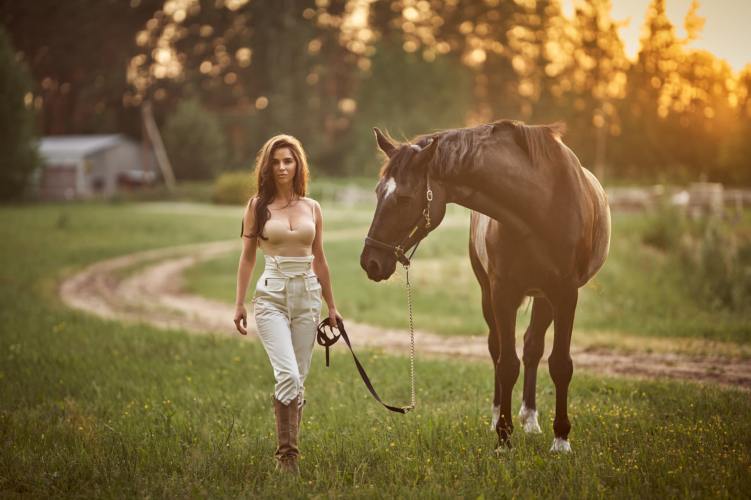 With Horses. Youdusha.com