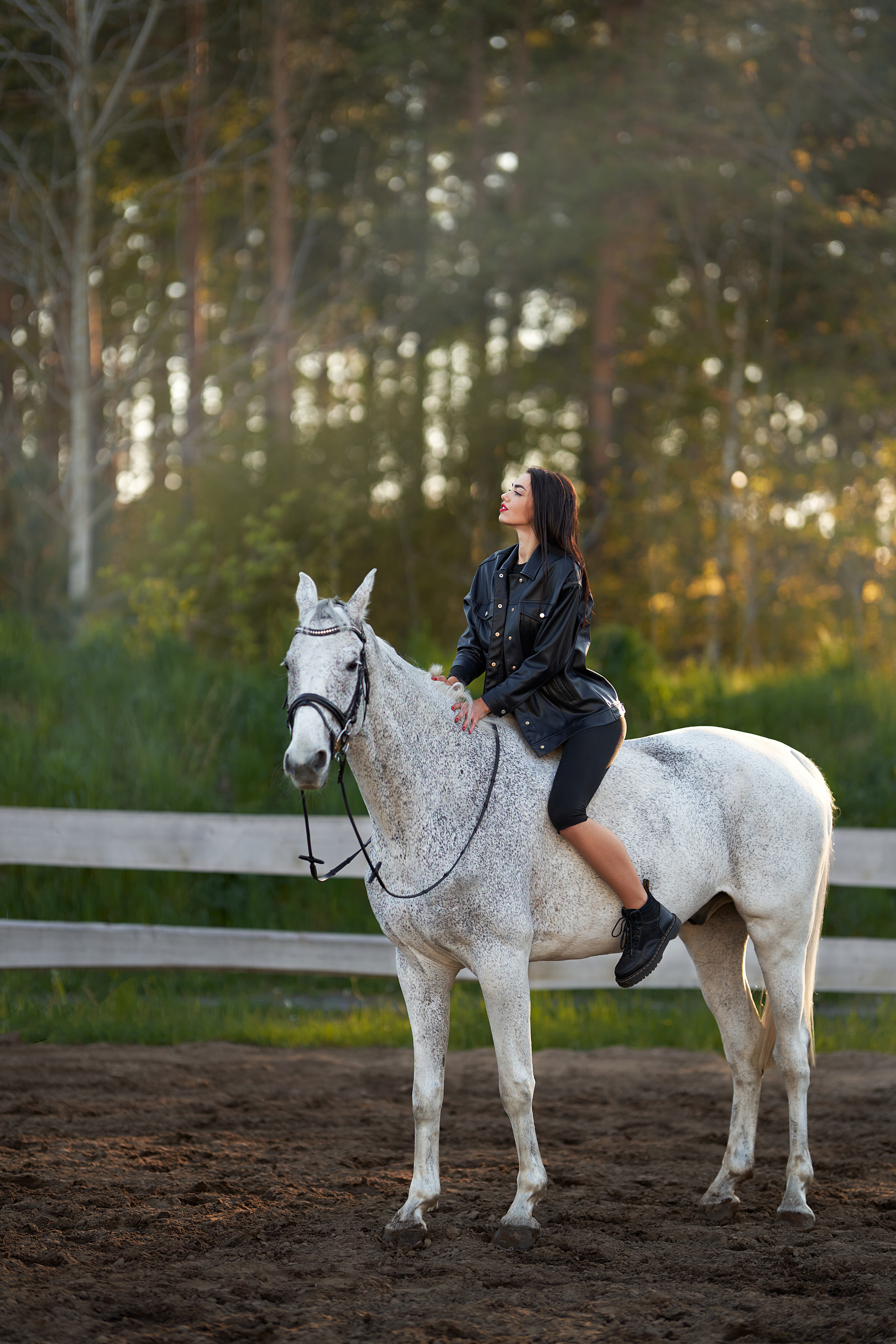 With Horses. Youdusha.com