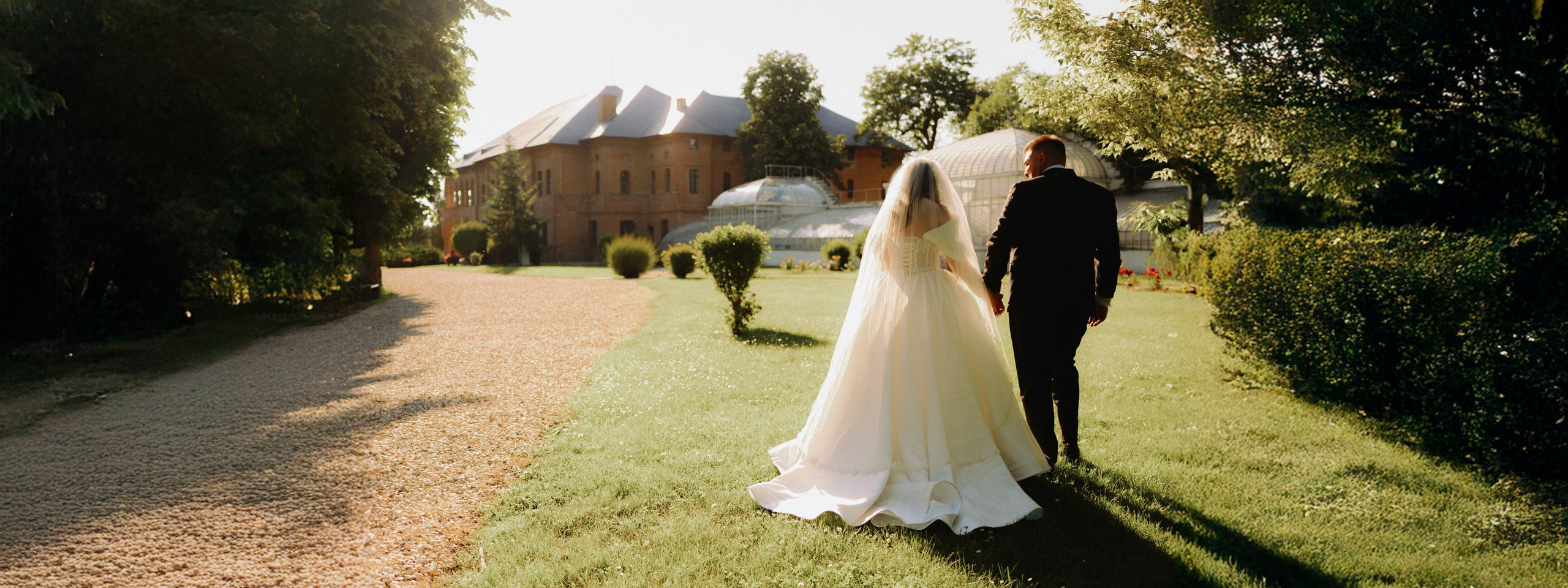 Daniela & Ioan. STORYCATCHERS