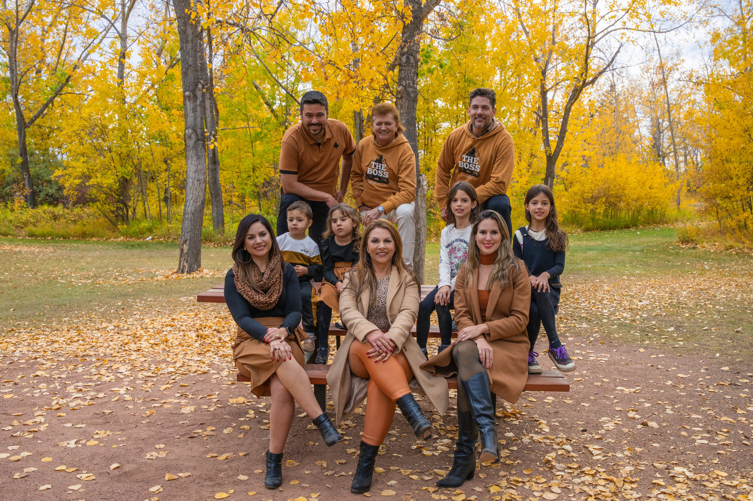 Ariana’s Family. Carlos Lima Photography — Photographer in Calgary