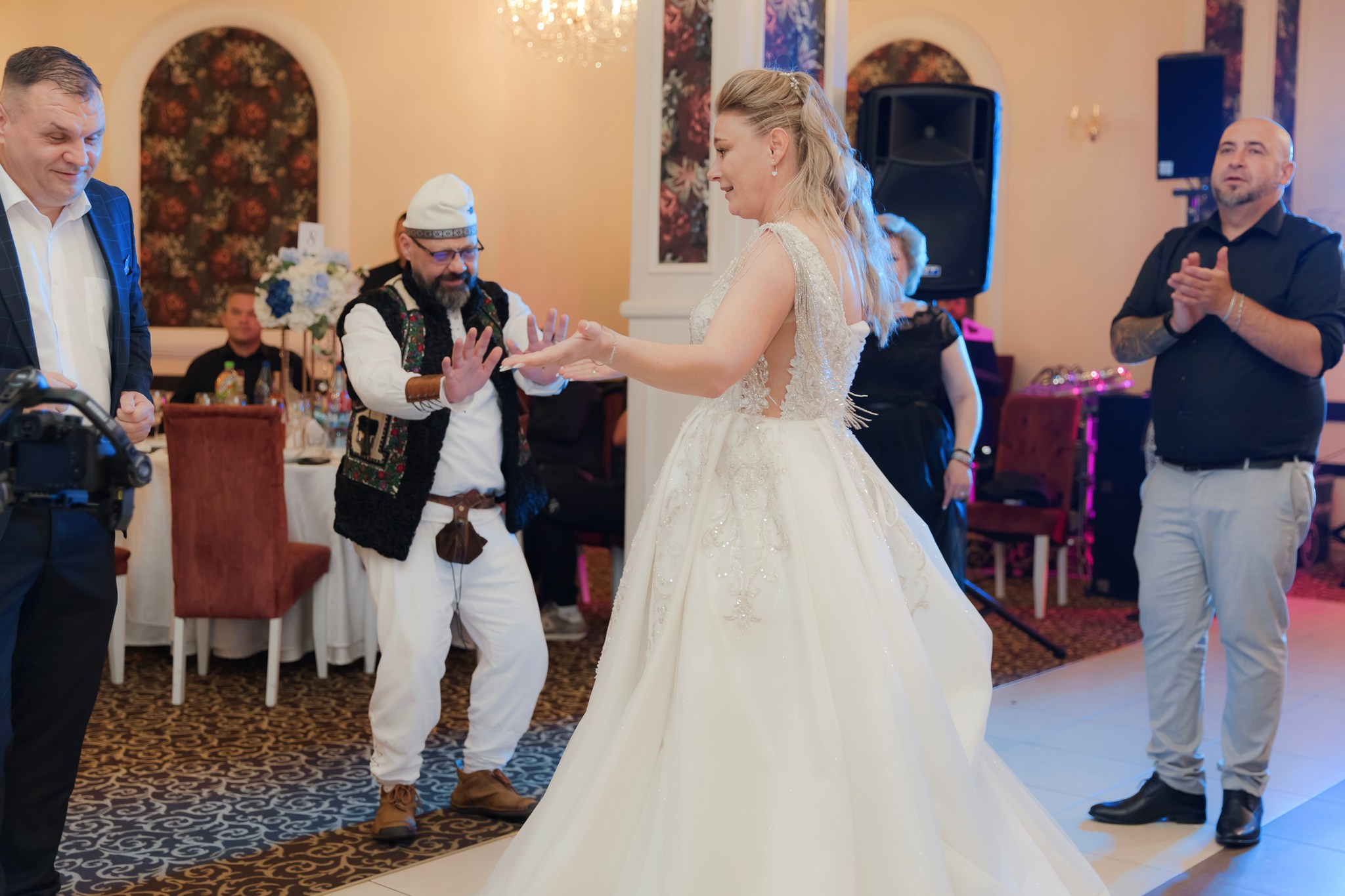 Mihai & Oana. Servicii foto-video profesionale, pentru momente de neuitat