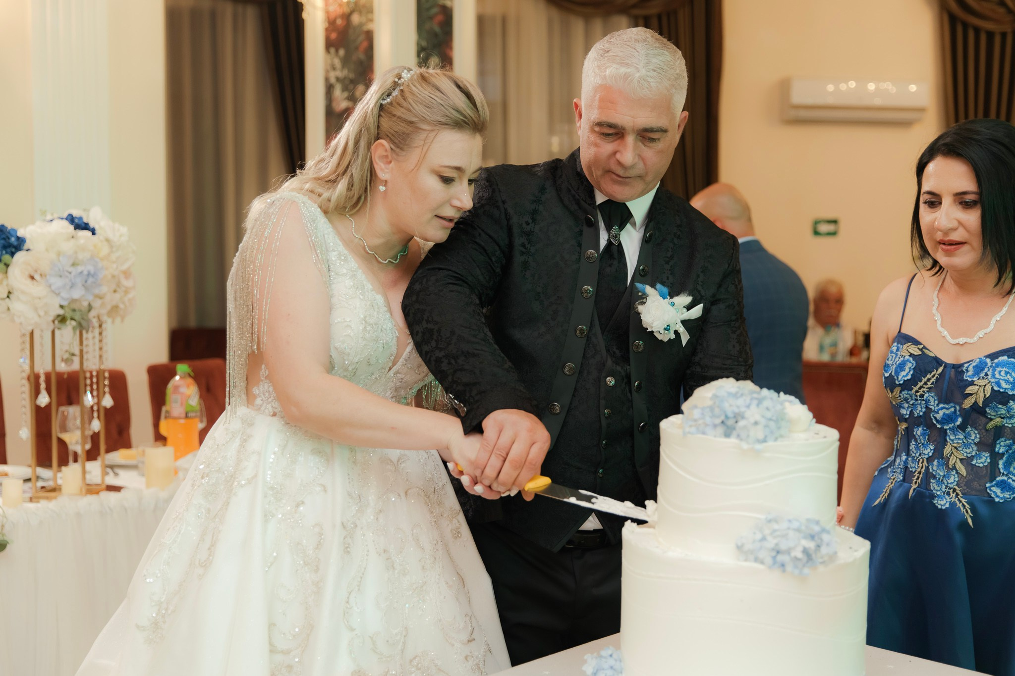 Mihai & Oana. Servicii foto-video profesionale, pentru momente de neuitat